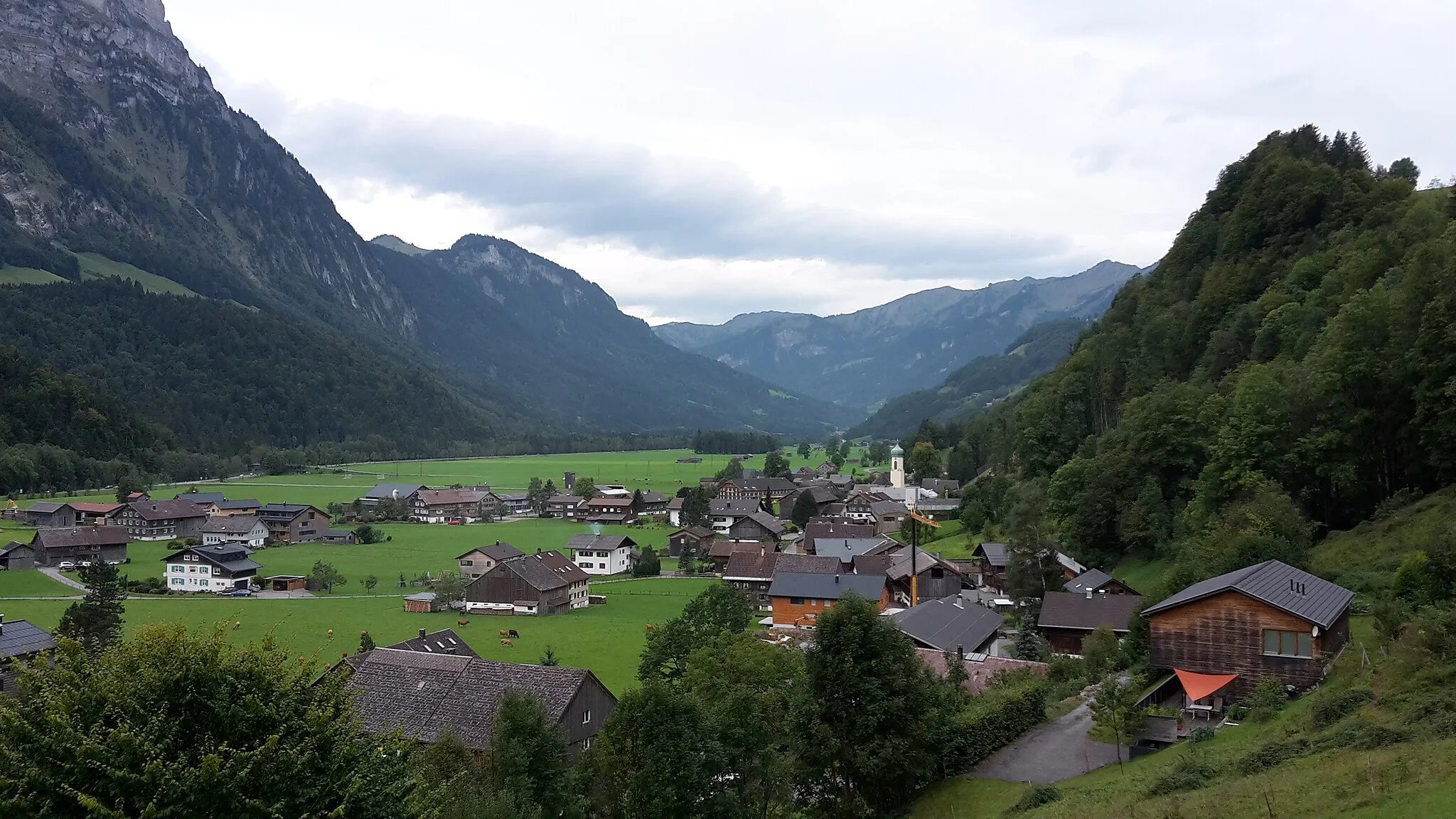 Photo showing: Village Schnepfau in Vorarlberg, Austria. View from the road to Schnepfegg to the village Schnepfau.