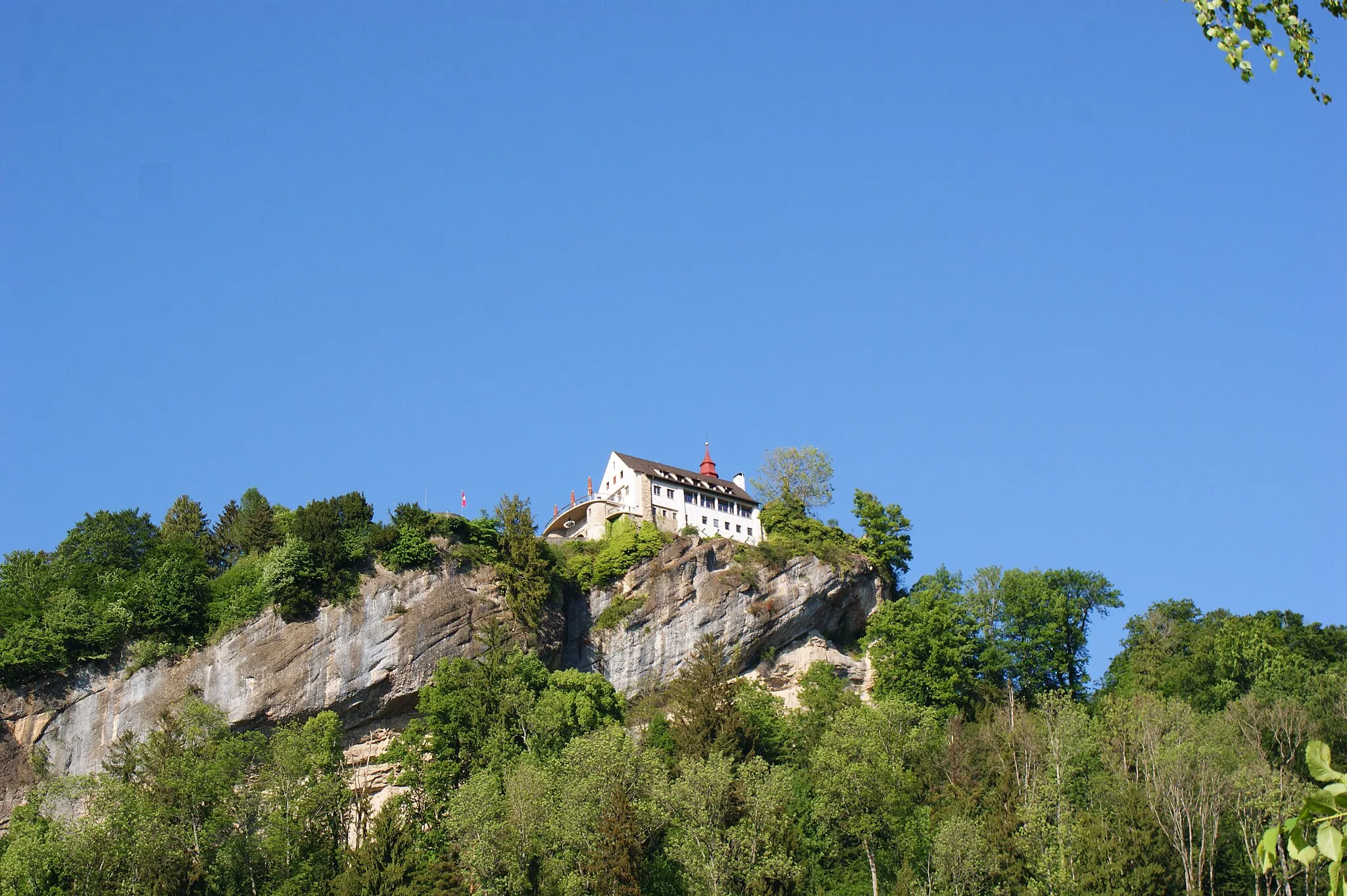 Photo showing: Burg Hohenbregenz (medieval castle) on the Gebhardsberg at Bregenz, Vorarlberg, Austria.