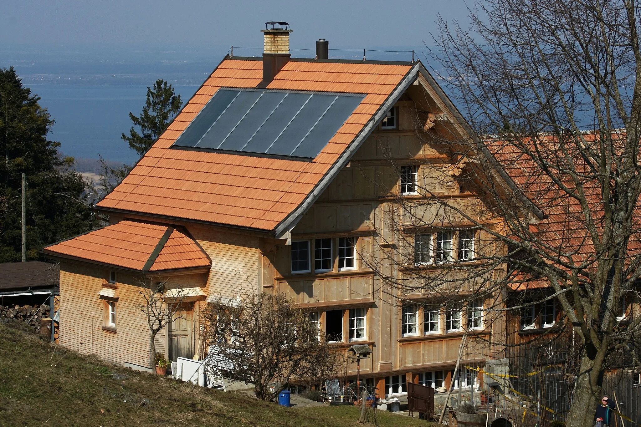 Photo showing: Appenzeller Bauernhaus gelegen an der Oberlindenberg Strasse in Wolfhalden.