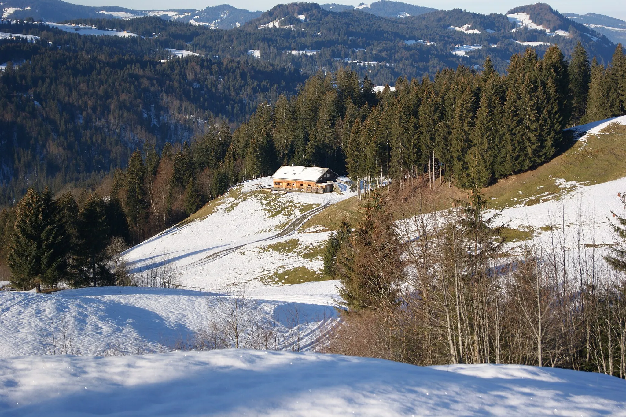 Photo showing: House Rindberg No. 76 in the District of Rindberg in the municipality of Sibratsgfaelle in Vorarlberg, Austria.