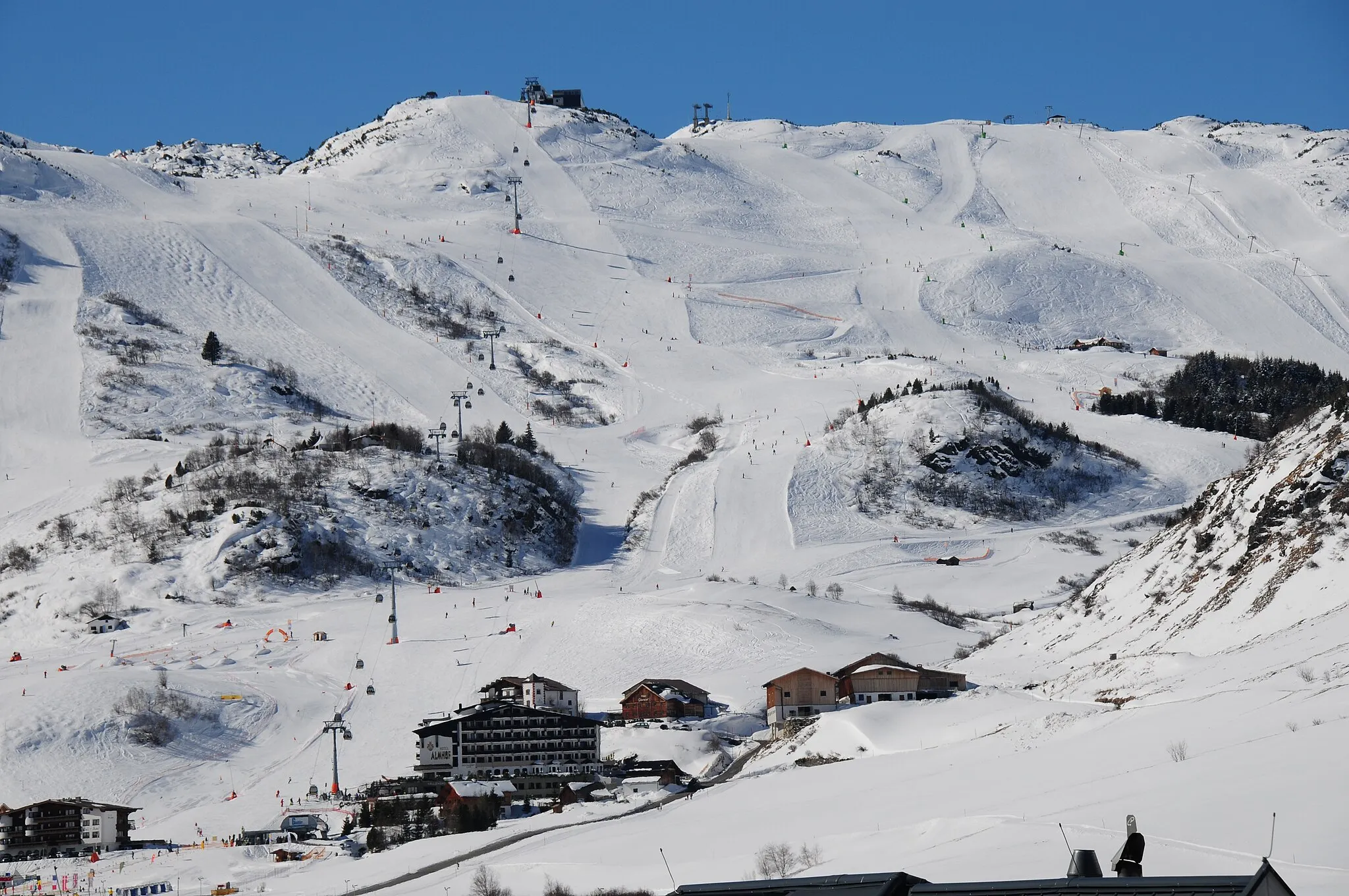 Photo showing: Skislopes of Wirl/Galtur Tirol Austria at 26 Februari 2015, as seen from our appartment Haus Sonderegger