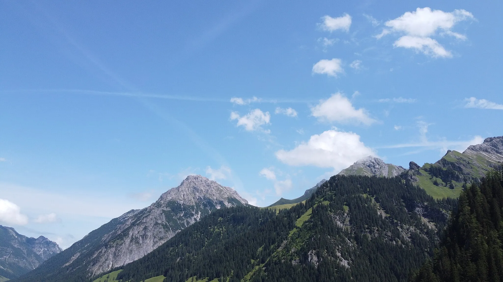 Photo showing: Fundelkopf (montain) - view from the "Nenzinger Himmel" in Nenzing, Vorarlberg, Austria.