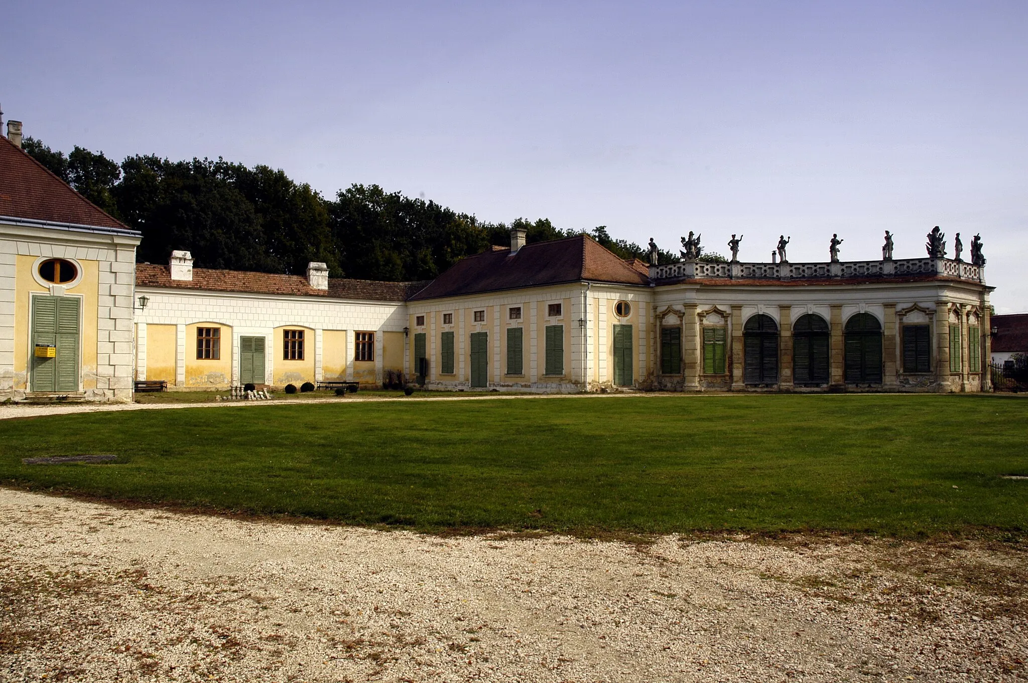 Photo showing: Schloss Schönborn - Nebengebäude