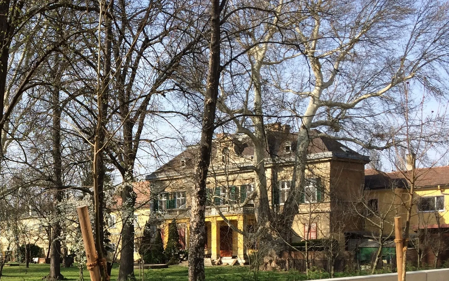 Photo showing: Schloss Rothneusiedl bei Wien