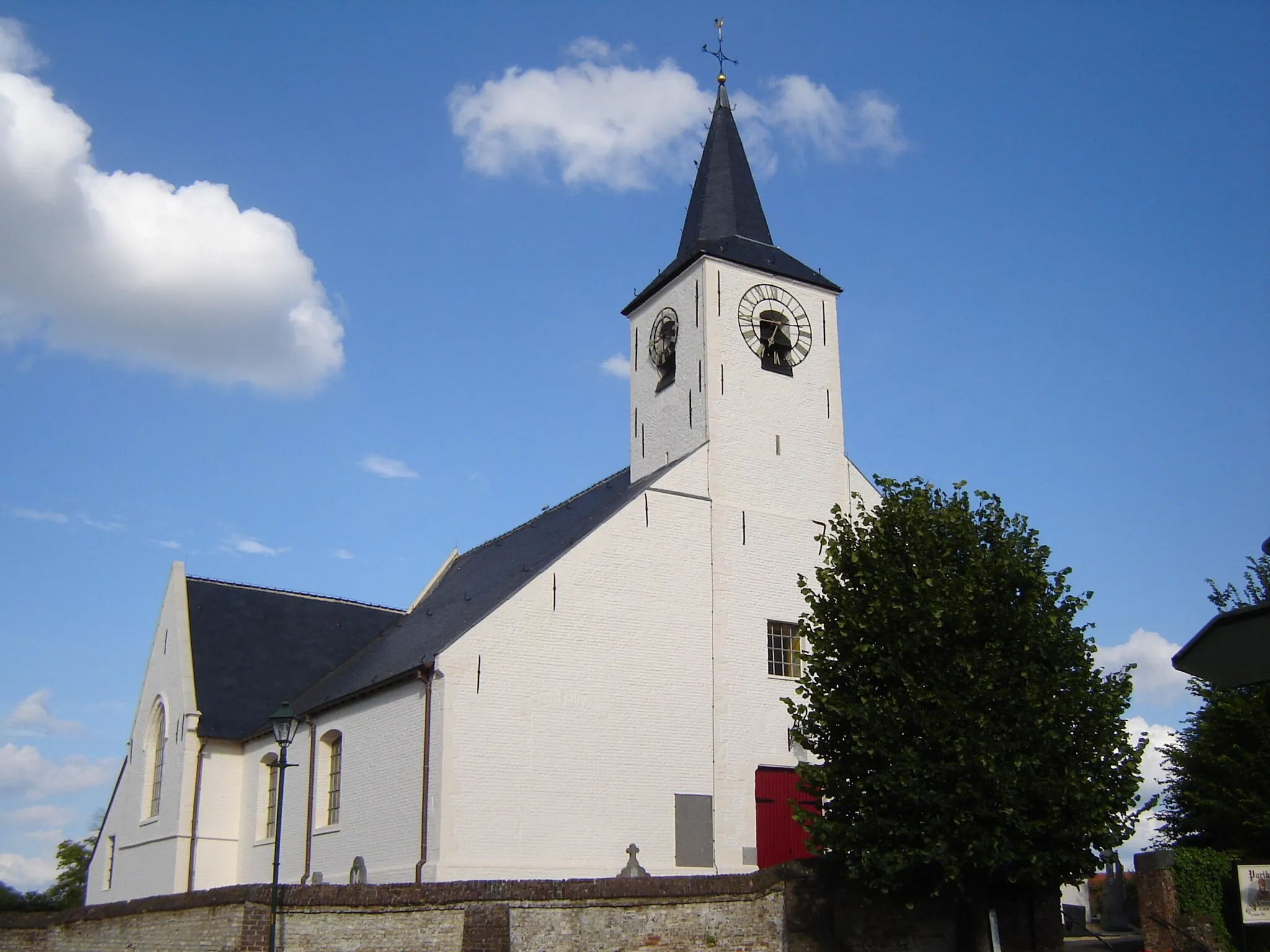 Photo showing: Church of Saint Lambert in Parike, Brakel, East Flanders, Belgium.