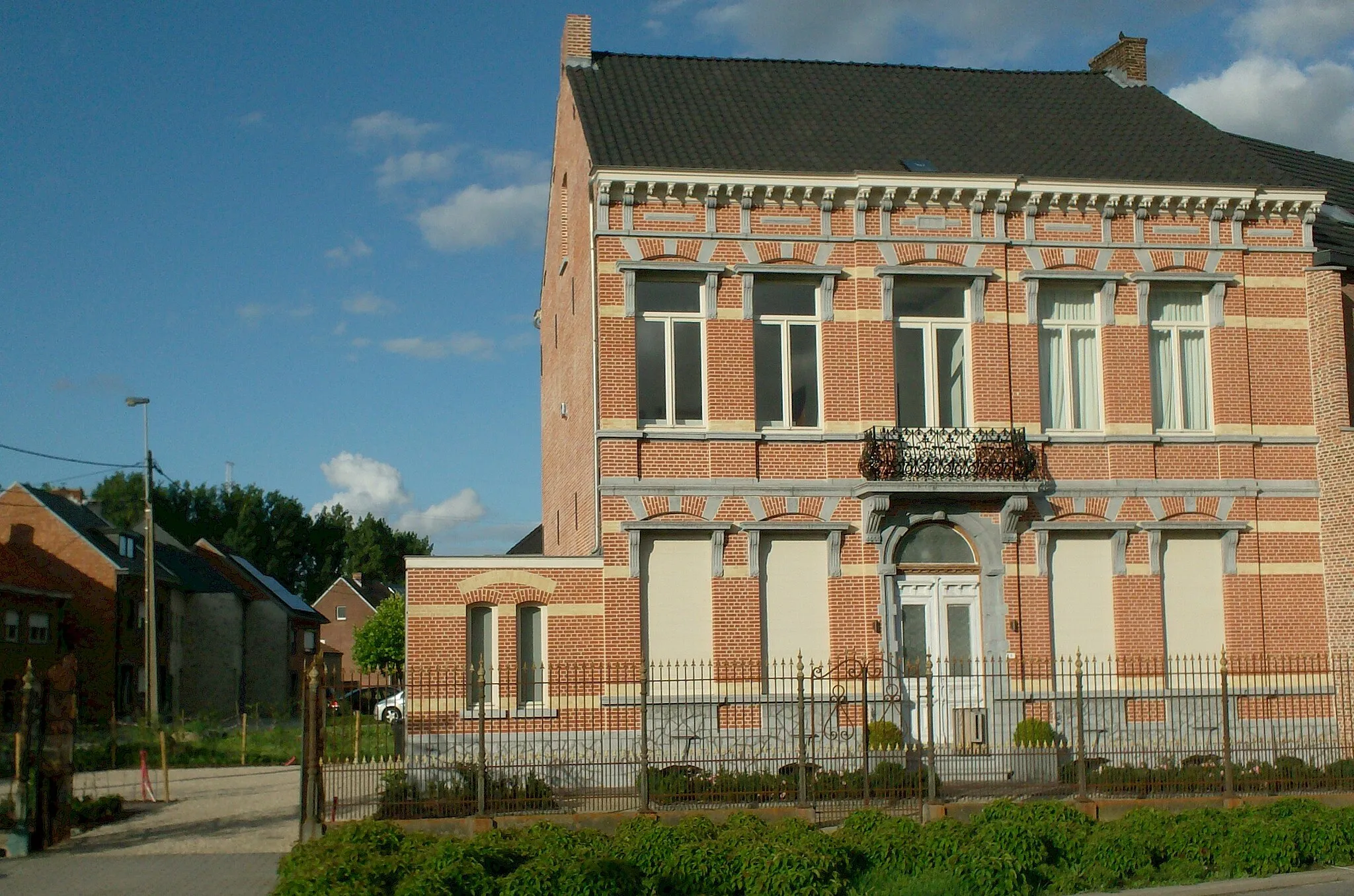 Photo showing: Brouwerij Van Den Bossche het woonhuis. Beschermd monument