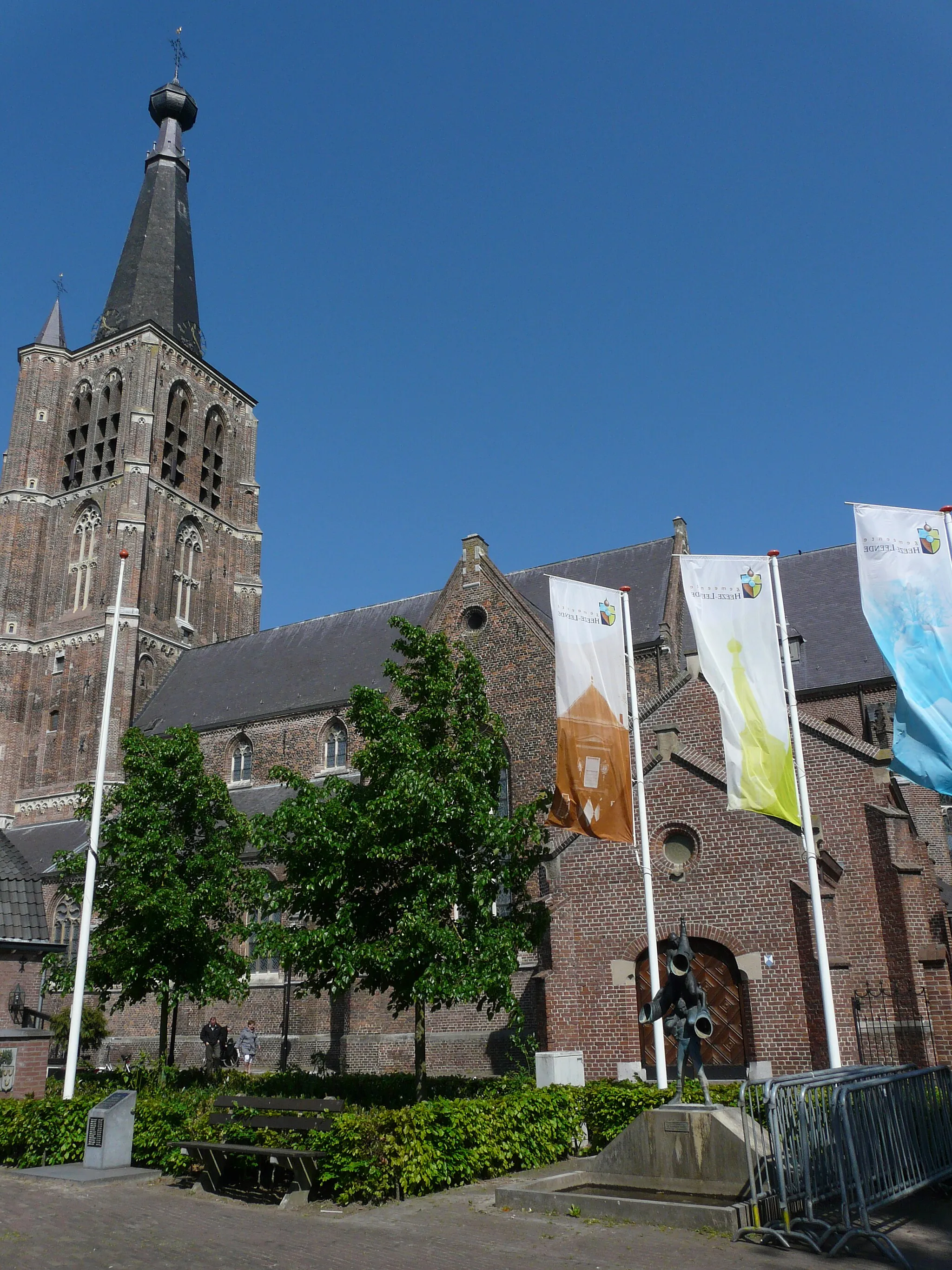 Photo showing: Sint-Petrus'-Bandenkerk in Leende