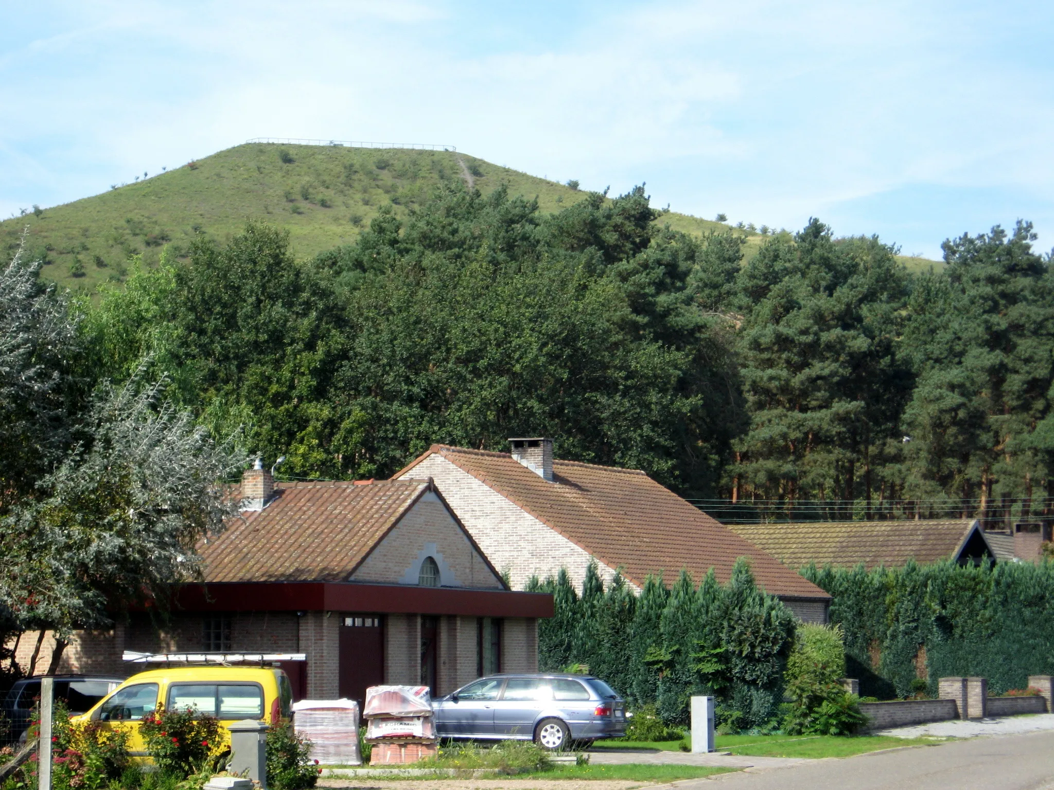 Photo showing: Oostelijke terril van de Steenkoolmijn Beringen in Koersel