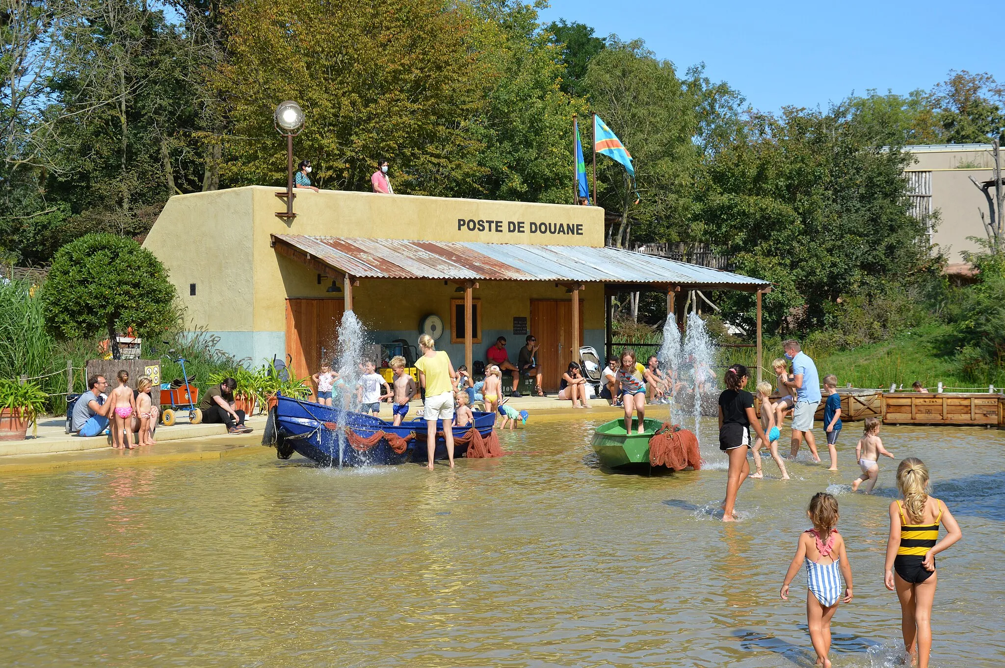 Photo showing: Customs cabin at water playground, Planckendael, 2020