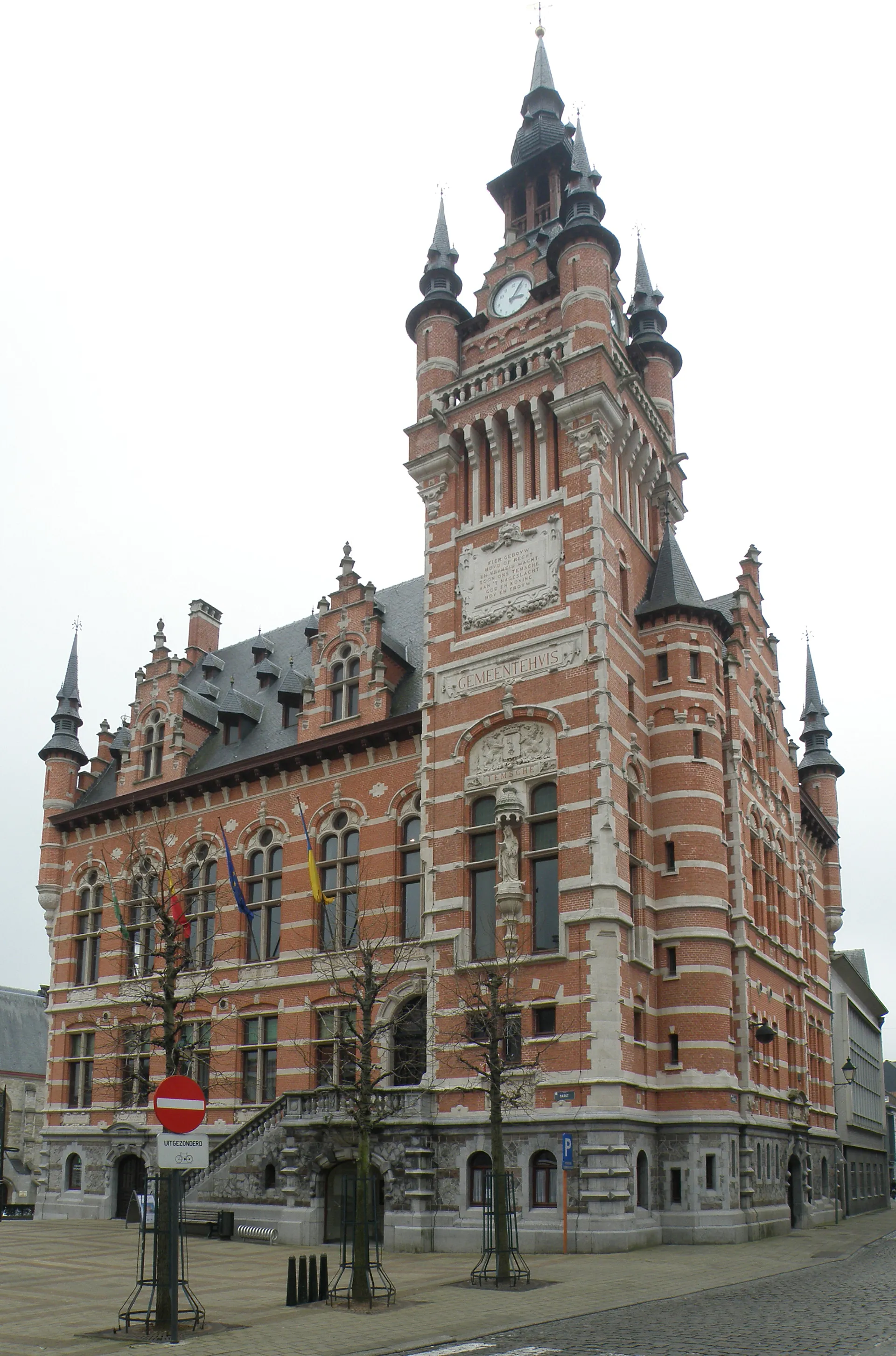 Photo showing: Temse (prov. Oost-Vlaanderen, België). Gemeentehuis.