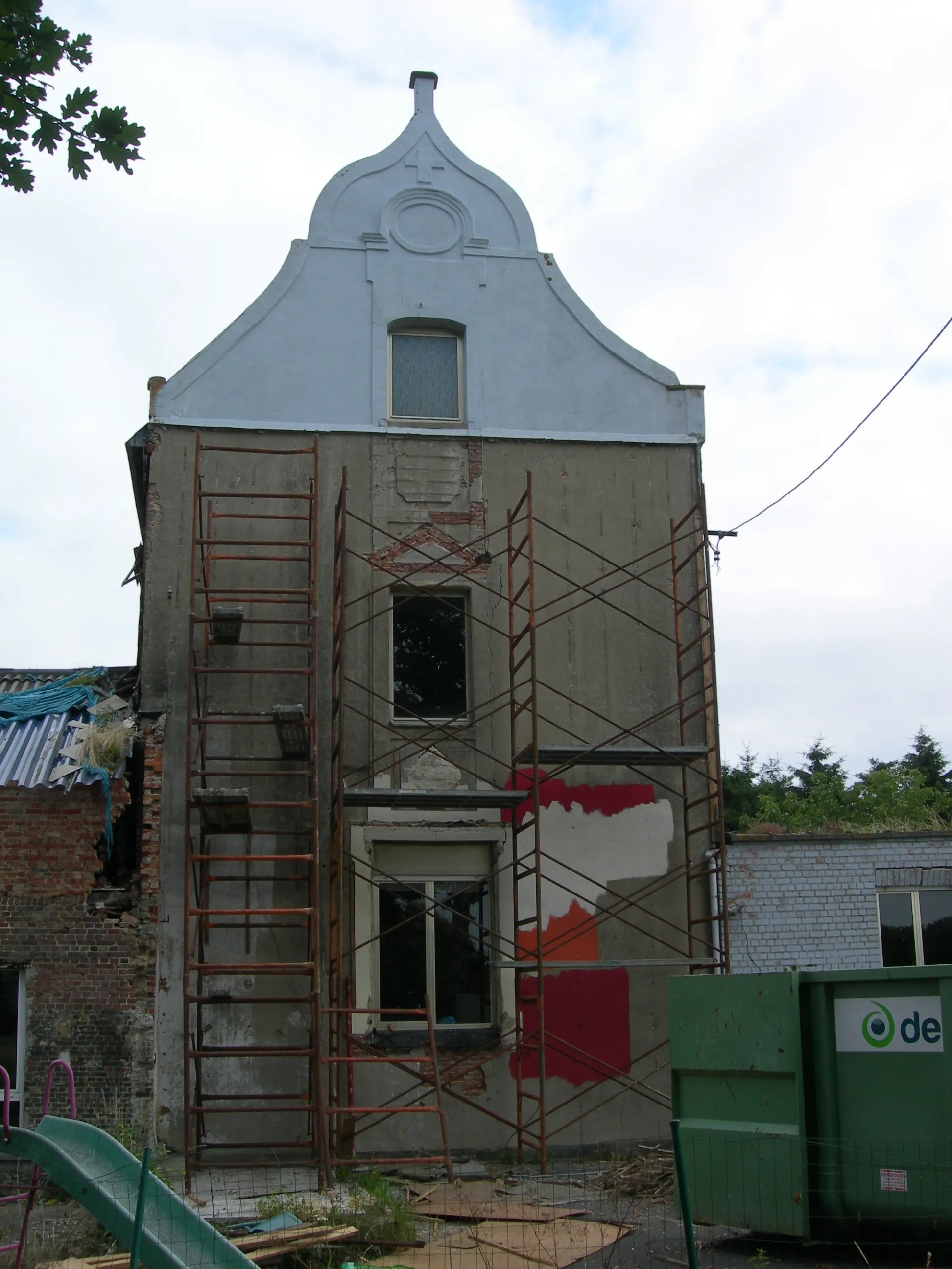 Photo showing: De voorgevel van het Jachtslot Berentrode in Bonheiden, toestand in de zomer van 2013.