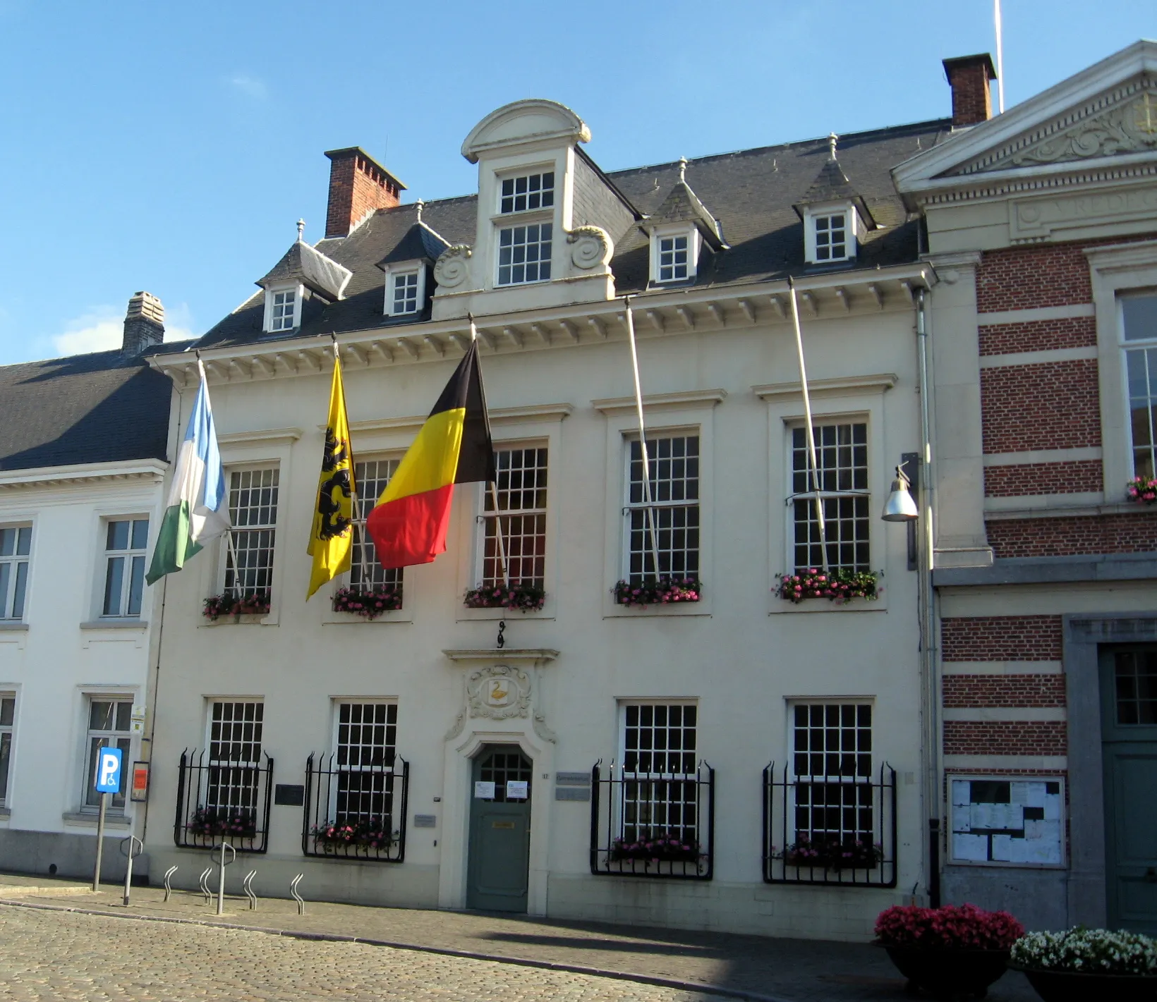 Photo showing: Gemeentehuis van Heist-op-den-Berg