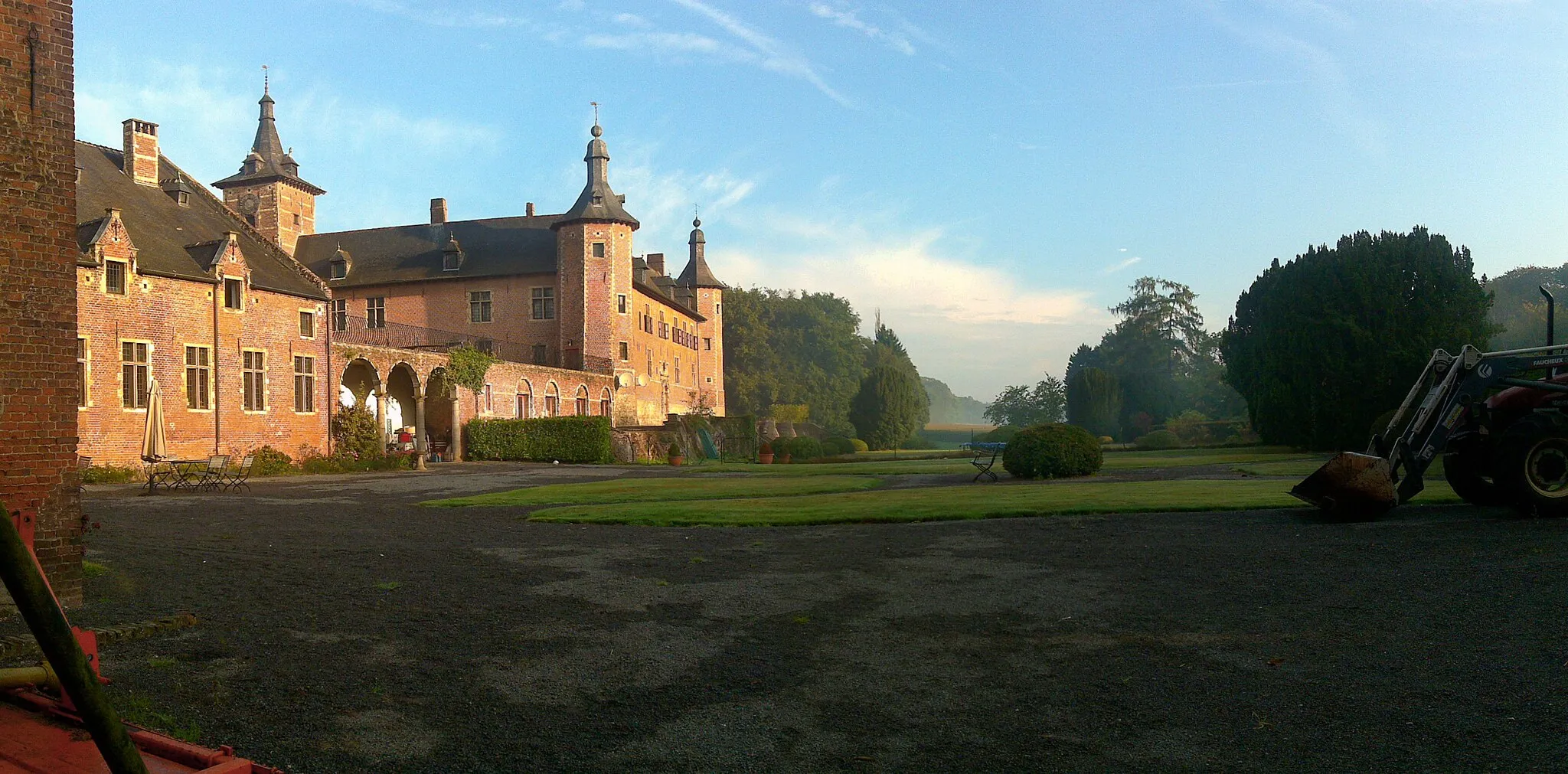 Photo showing: A view from the garden