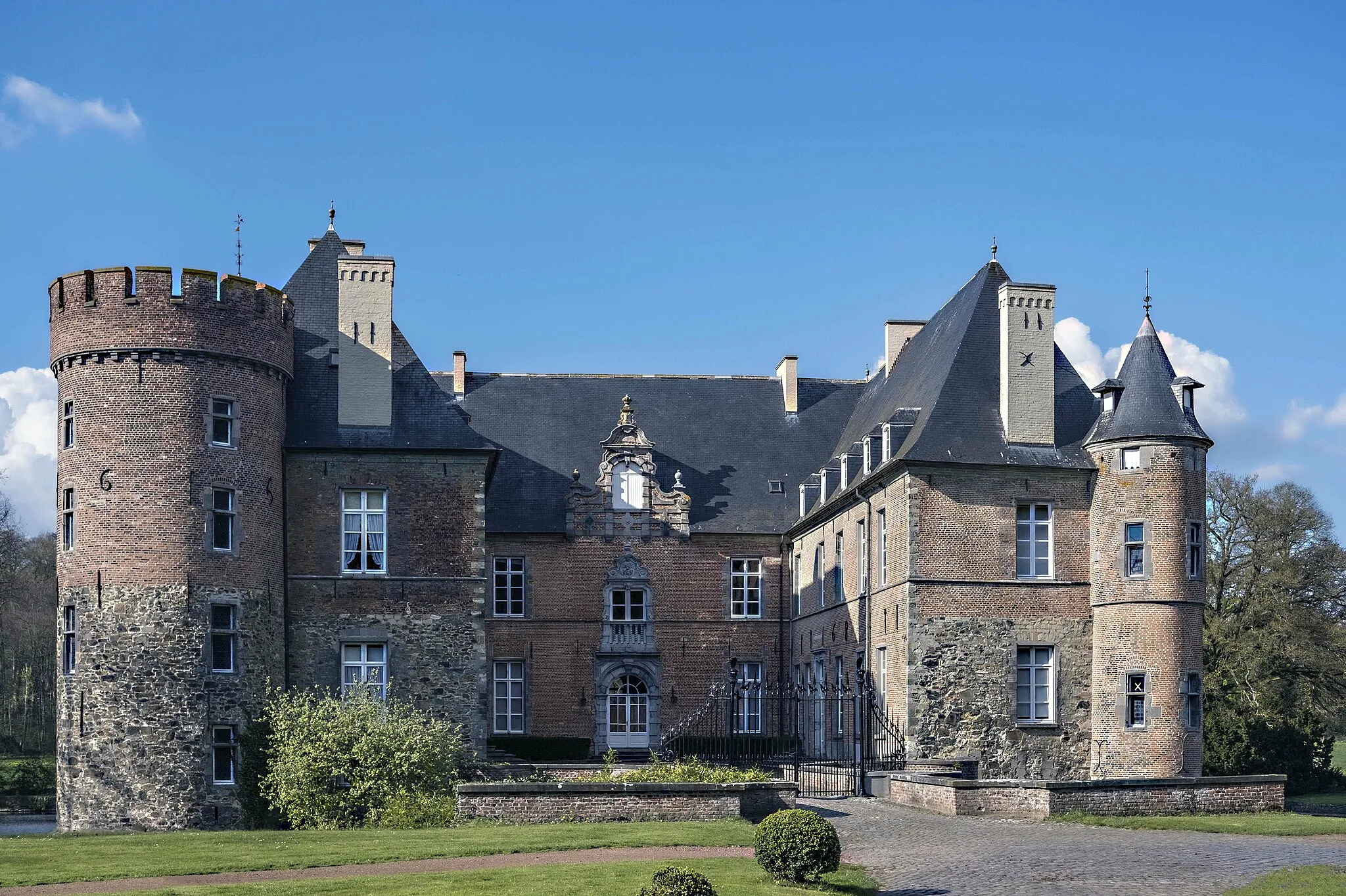 Photo showing: Château médiéval du Brabant Wallon (Belgique), actuellement propriété privée.