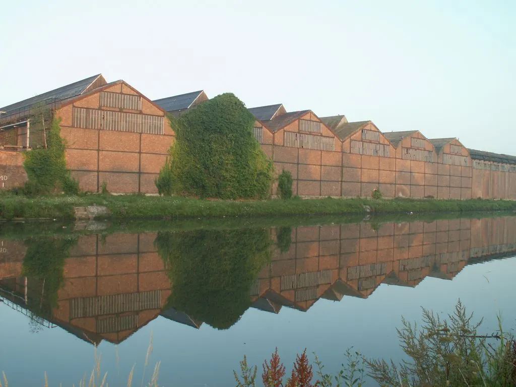 Photo showing: Les forges de Clabecq le long du canal