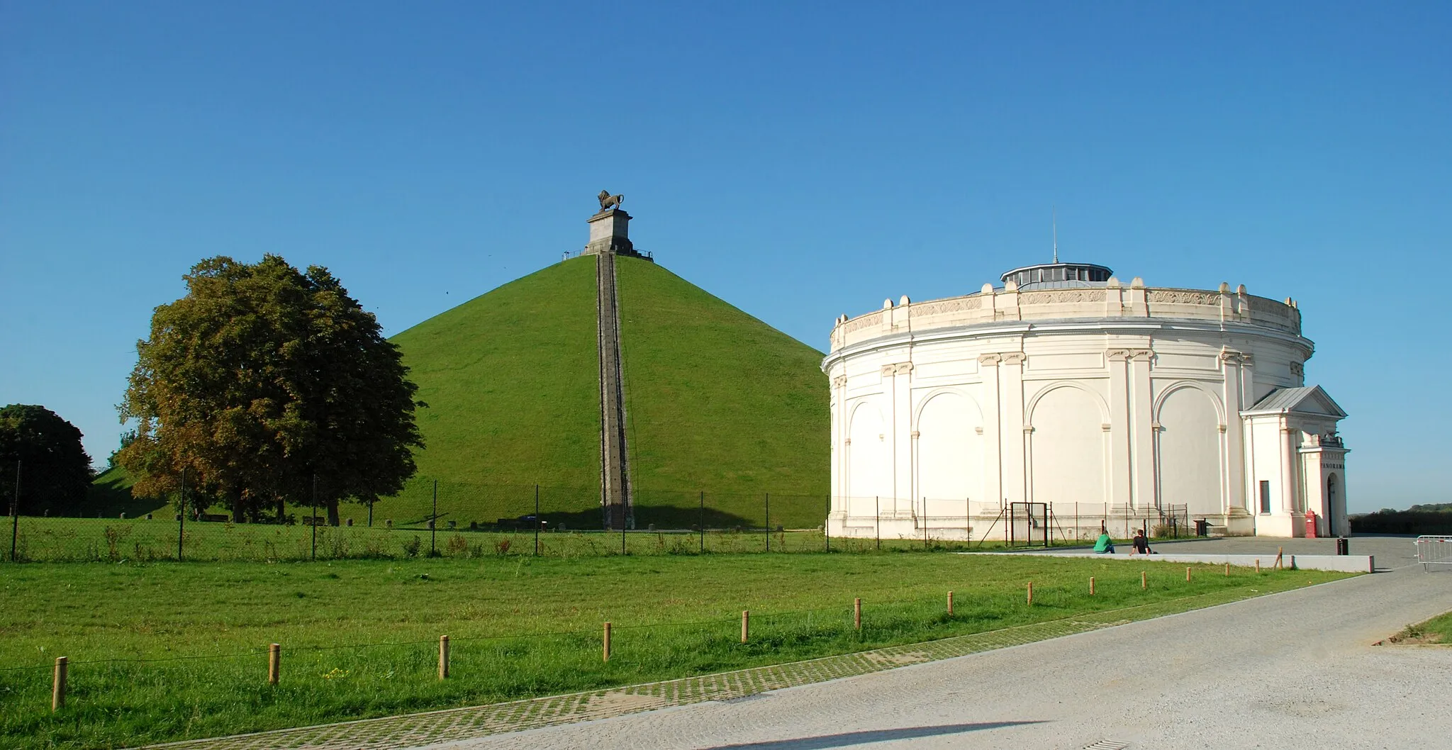 Photo showing: Belgique Tower Wide Shot (in the Solanum Mountain) and I Corps headquarters