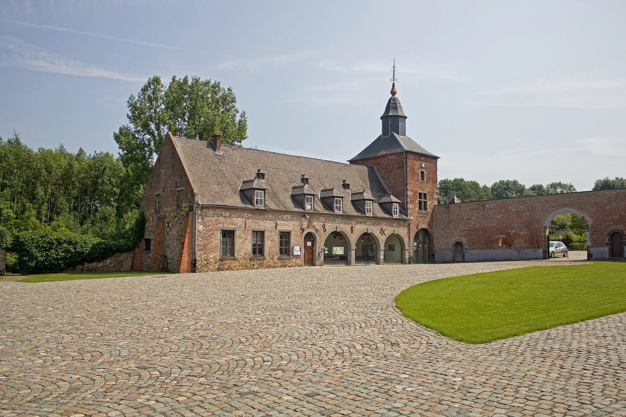 Photo showing: This is a photo of a monument in Wallonia, number: