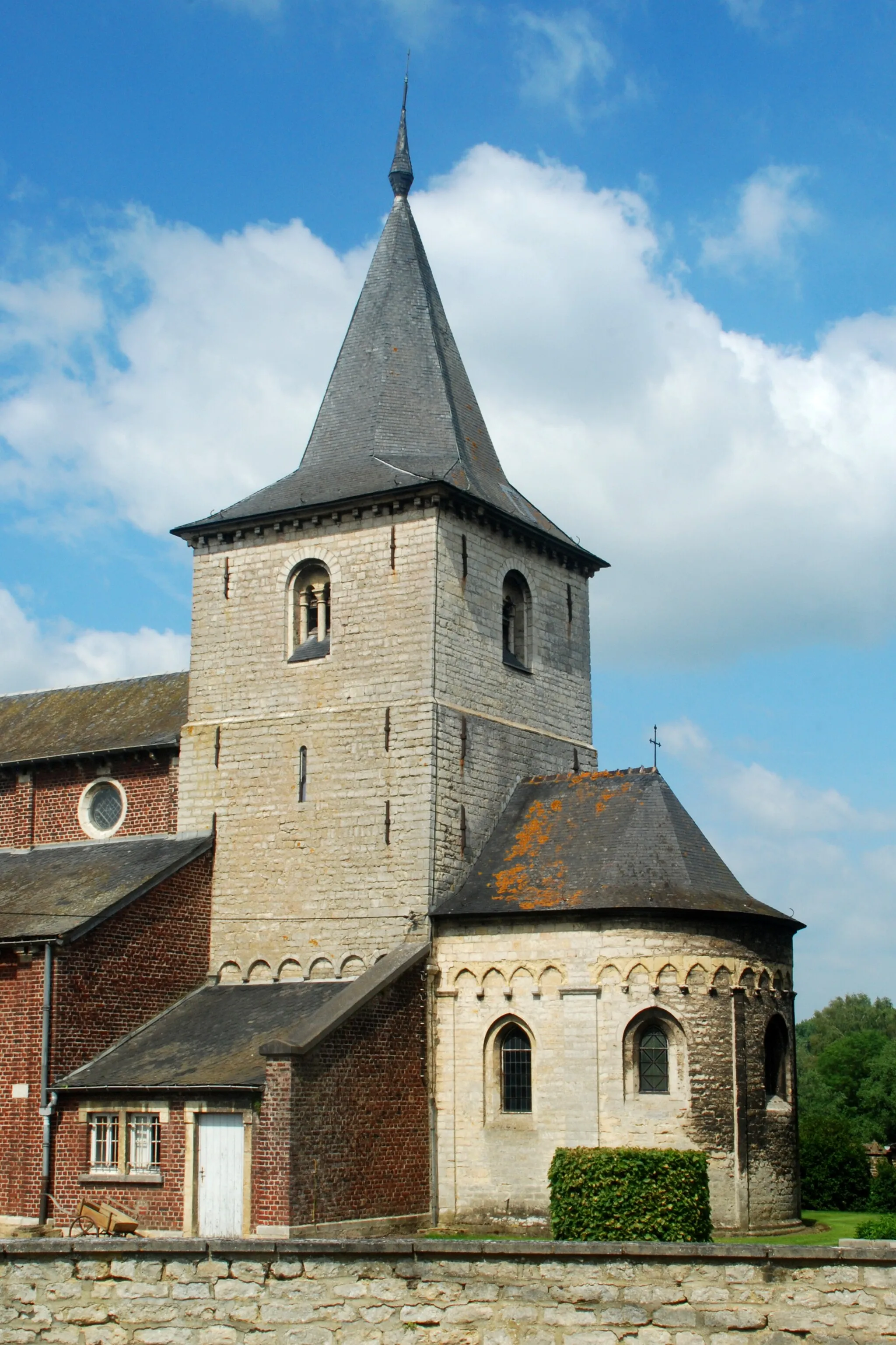 Photo showing: Belgique - Brabant wallon - Jodoigne - Église Saint-Pierre de Sainte-Marie-Geest