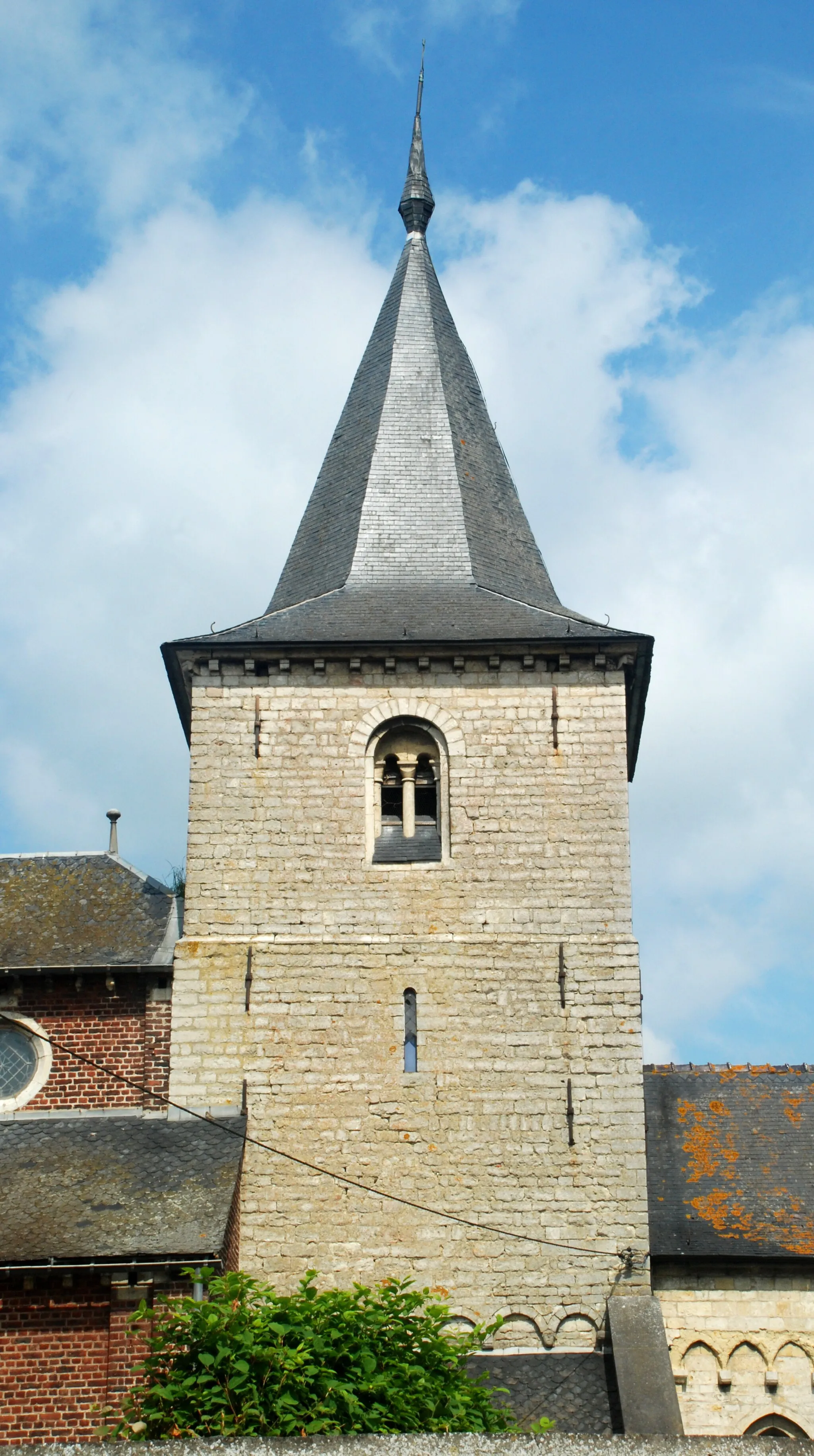 Photo showing: Belgique - Brabant wallon - Jodoigne - Église Saint-Pierre de Sainte-Marie-Geest