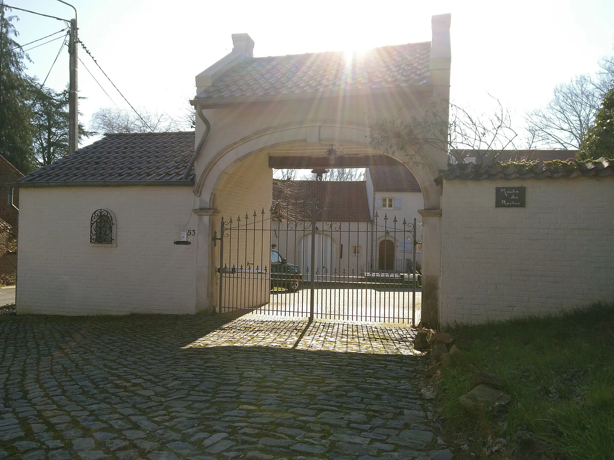 Photo showing: Ancien moulin de Dongelberg, l'une des rares activités industrielles dans le village au 18ème siècle.