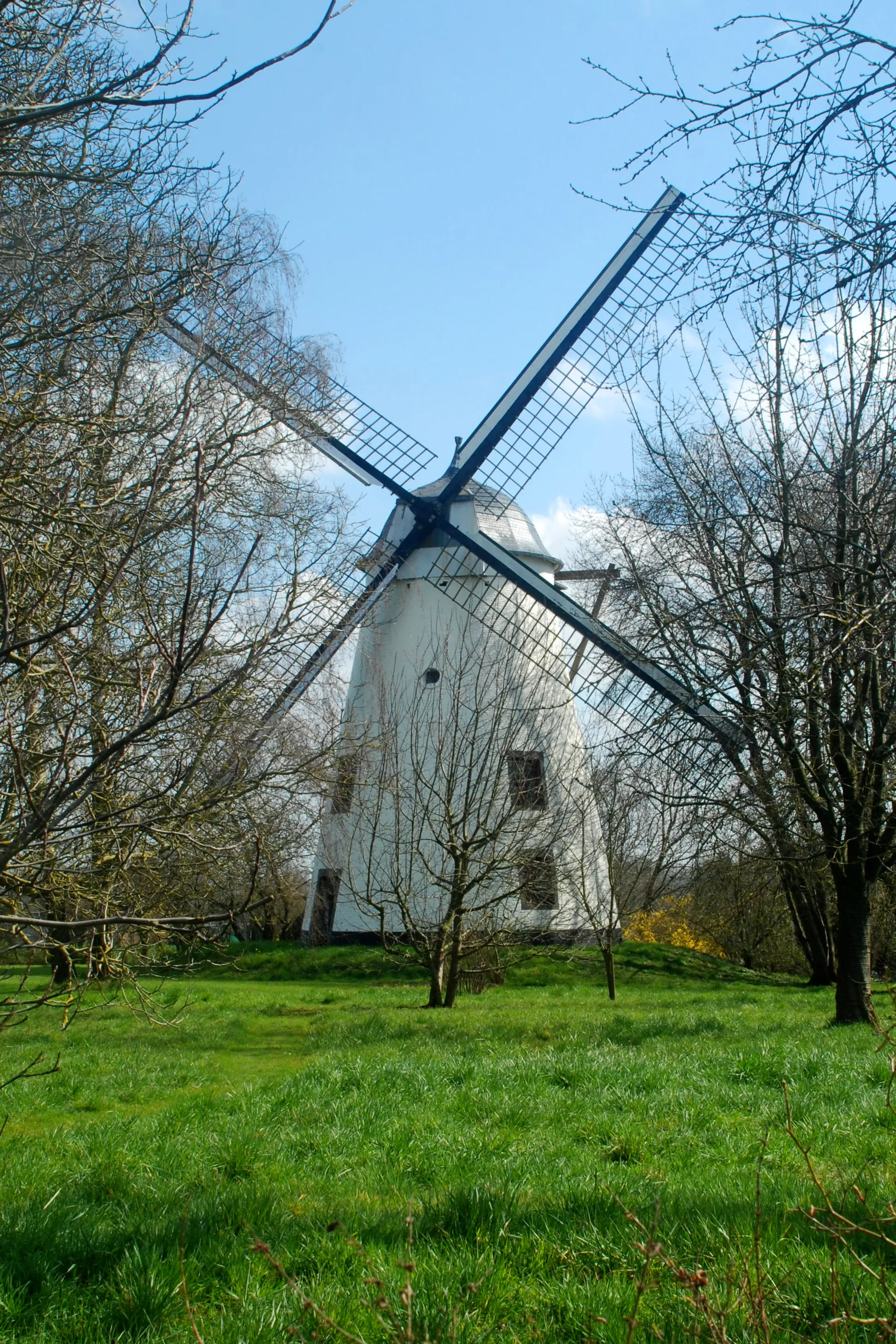 Photo showing: Belgique - Walhain - Moulin du Tiège