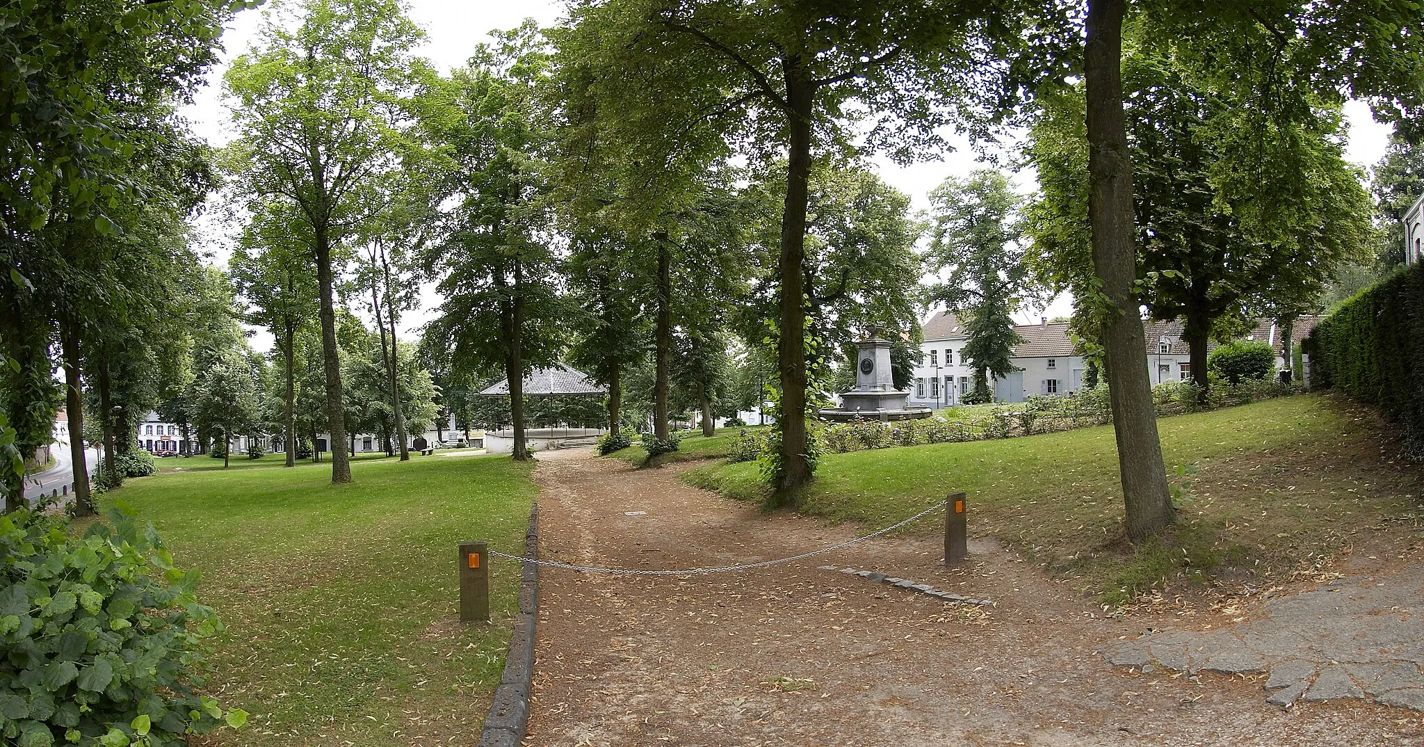 Photo showing: Place communale in Ohain (part of Lasne) in Belgium