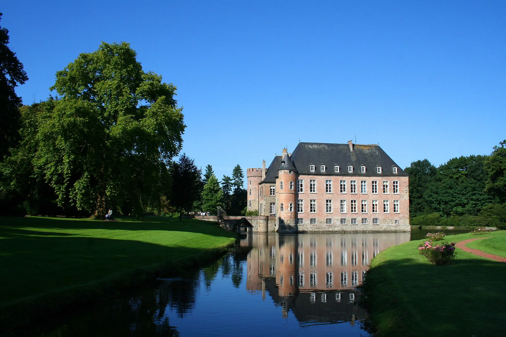 Photo showing: Braine-le-Château, the Robiano castle (XIIth century).