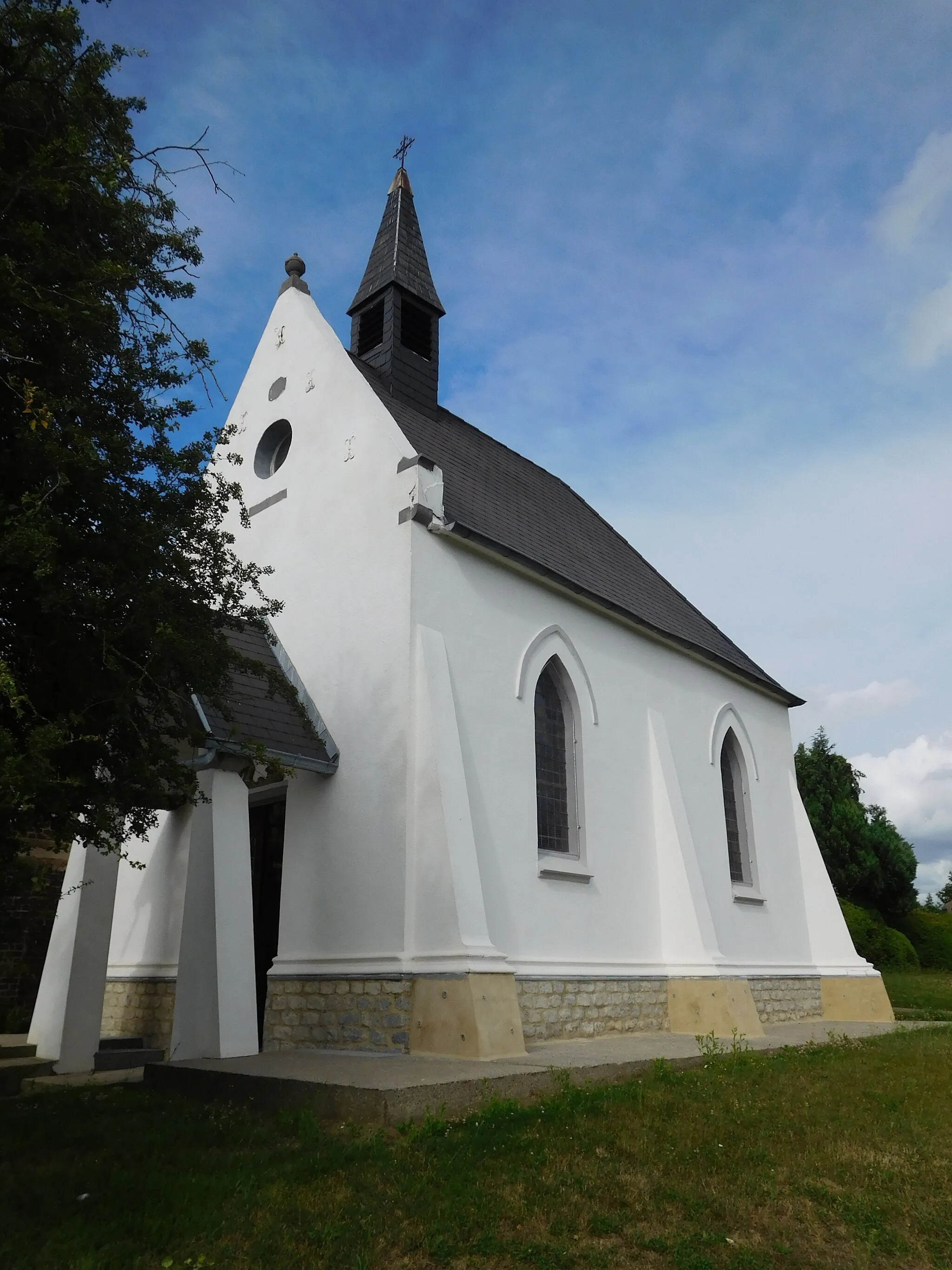 Photo showing: La chapelle Notre-Dame des Belles pierres, se trouvant à Ophain, dans le Brabant wallon (Belgique)