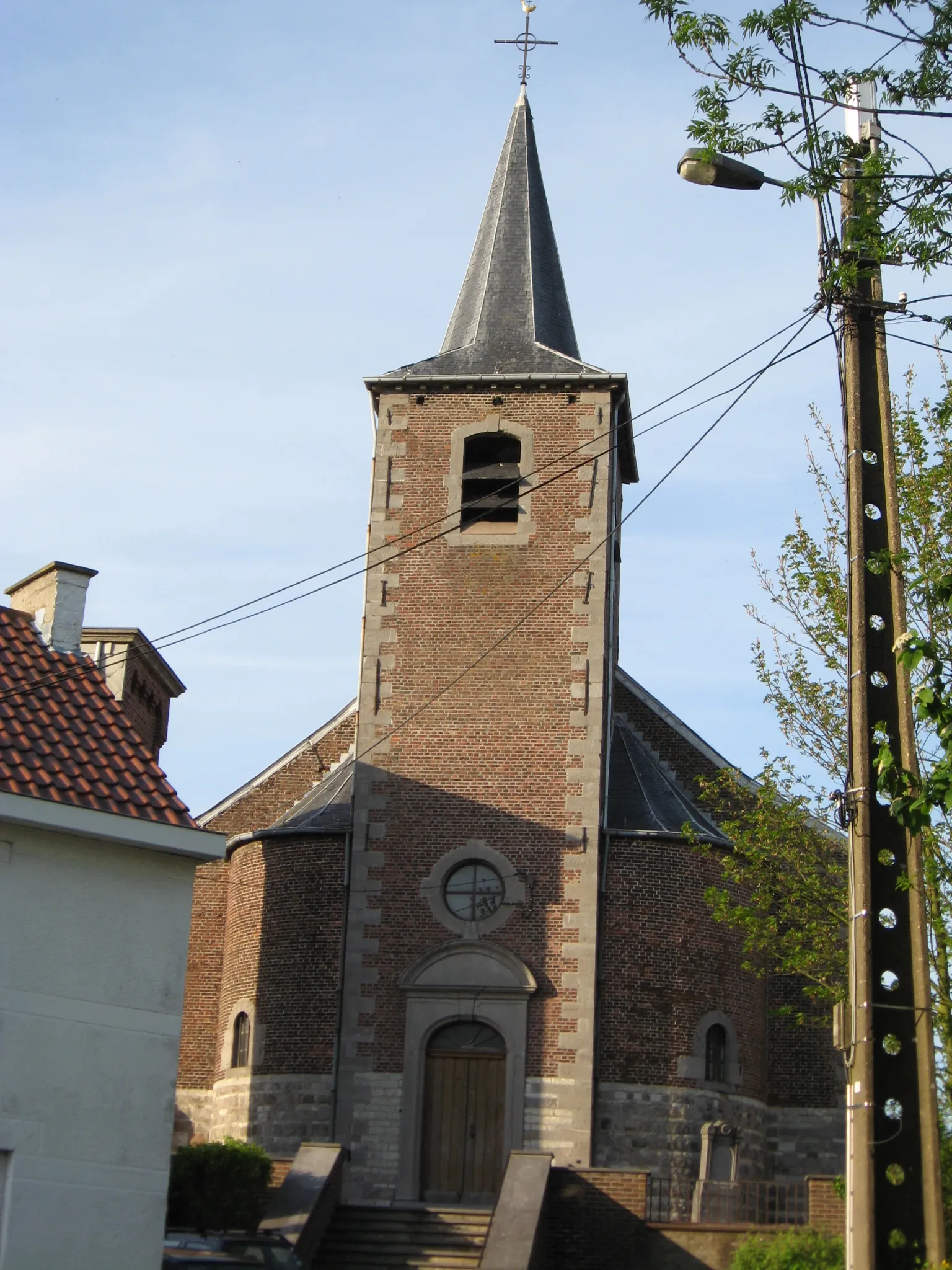 Photo showing: Church of Saint Remigius in Merdorp, Hannut, Liège, Belgium