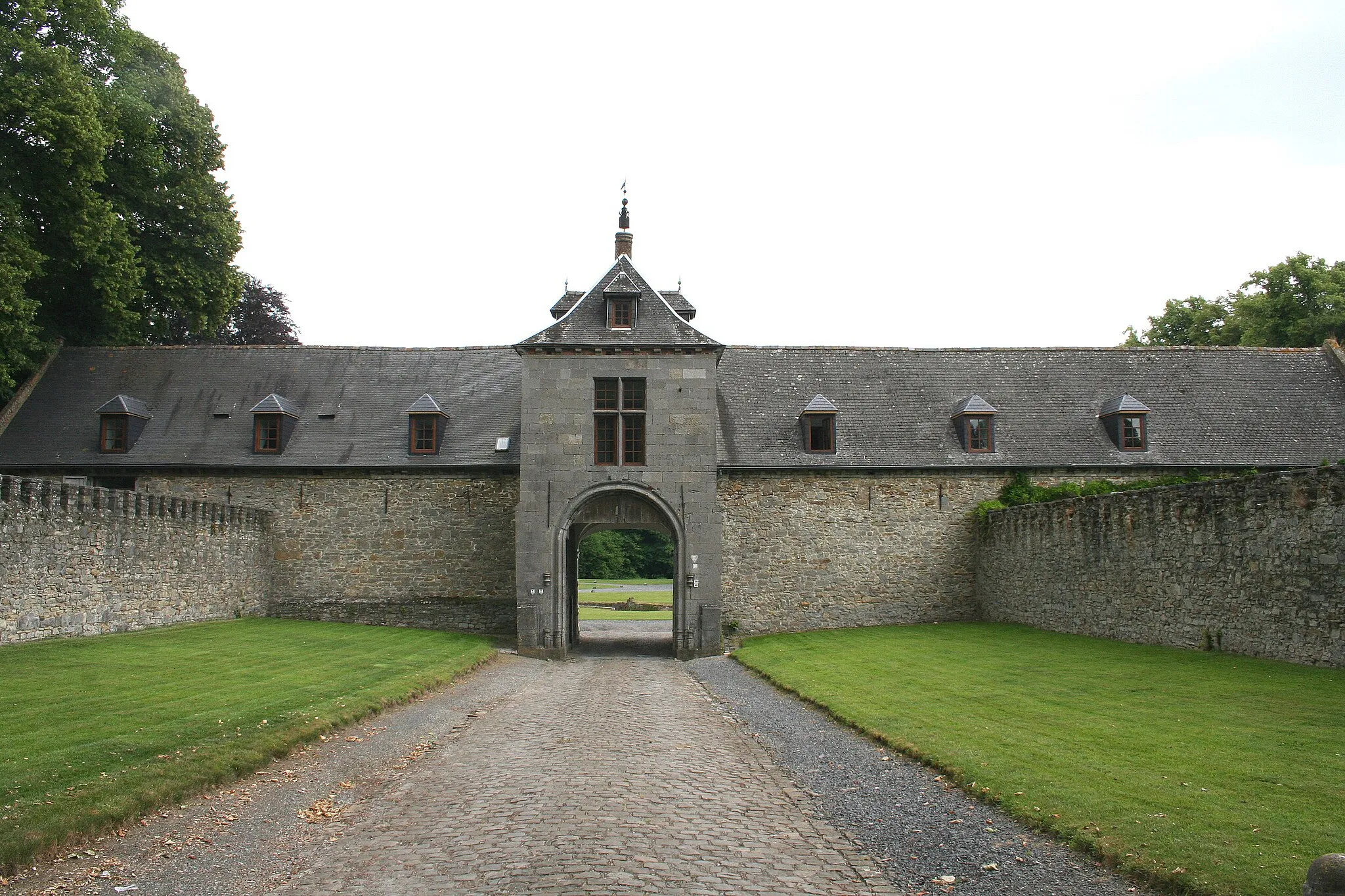 Photo showing: Ecaussinnes-d’Enghien (Belgium), the « la Follie » castle (XVIth century).