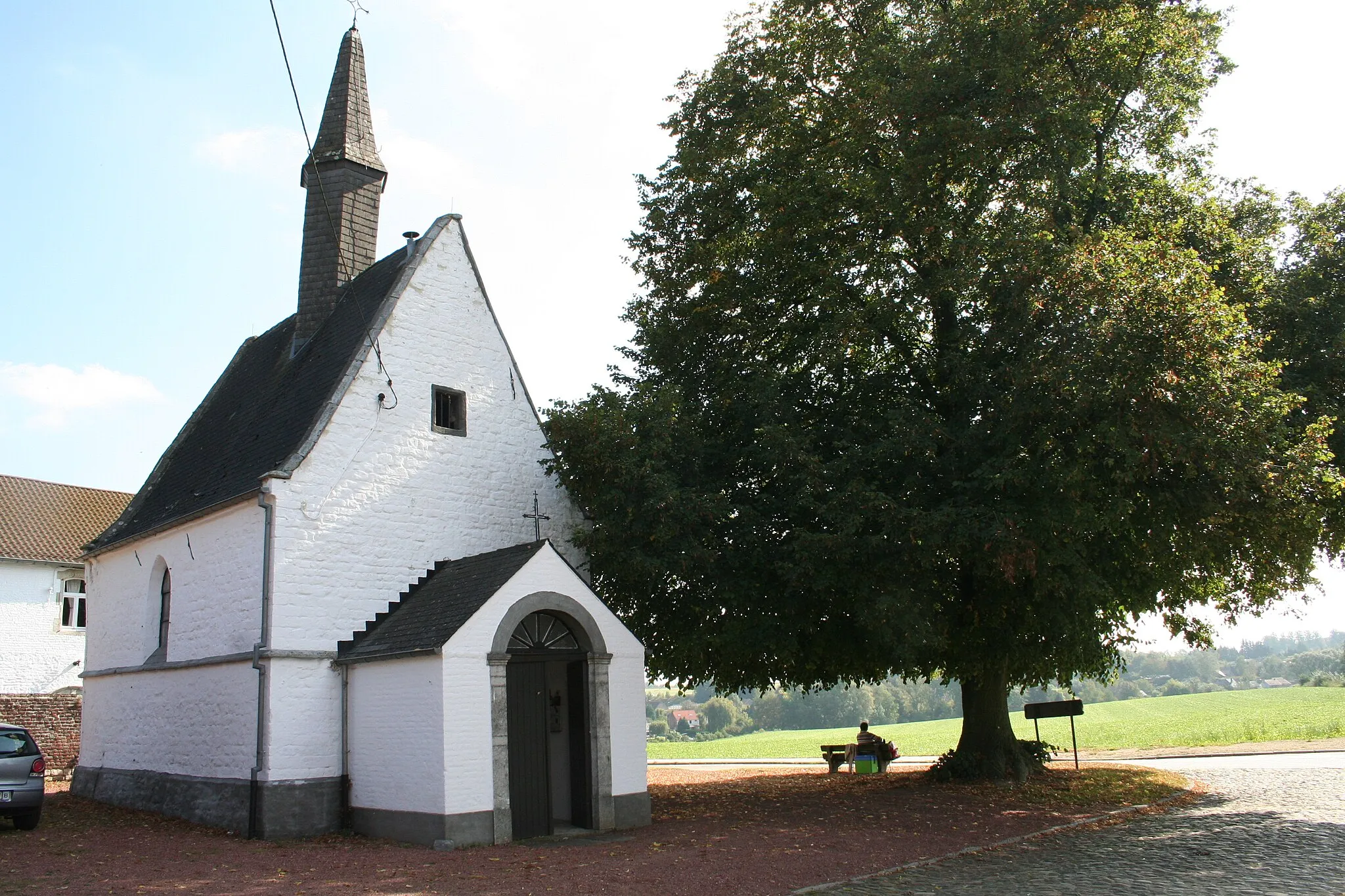 Photo showing: Mille (Belgium), the St Cornelius chapel (1460) – Architect: Guillaume de Biebeek – Changes to the building in de XVII, XVIII and XIXth centuries).