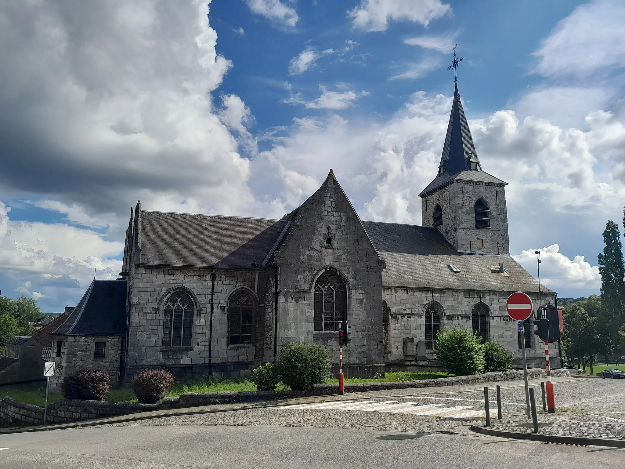 Photo showing: Eglise Saint-Martin de Montigny-le-Tilleul (chevet)