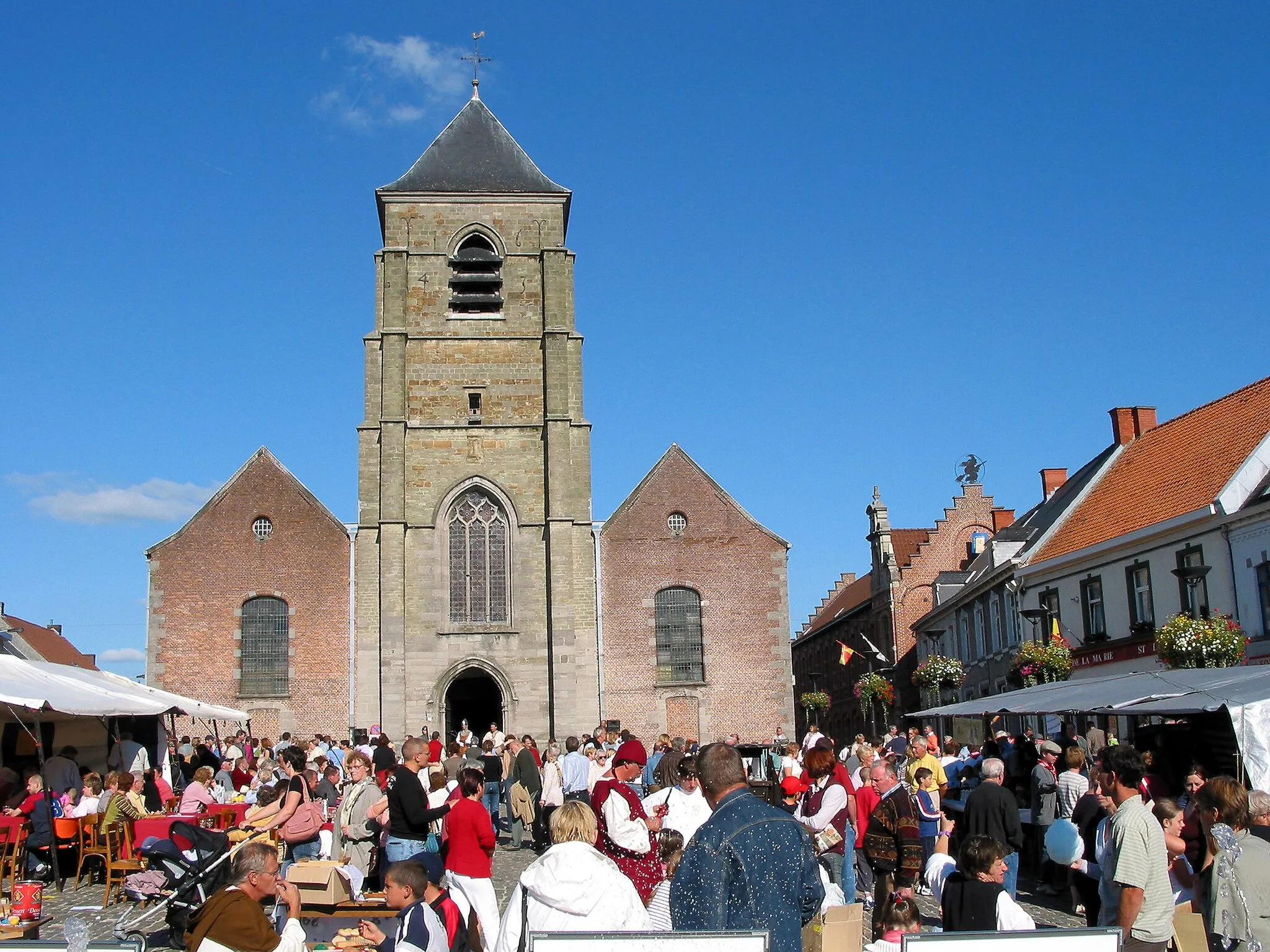 Photo showing: Ellezelles (Belgium), the St. Peter-with-bonds church (XV/XVIIIth centuries).