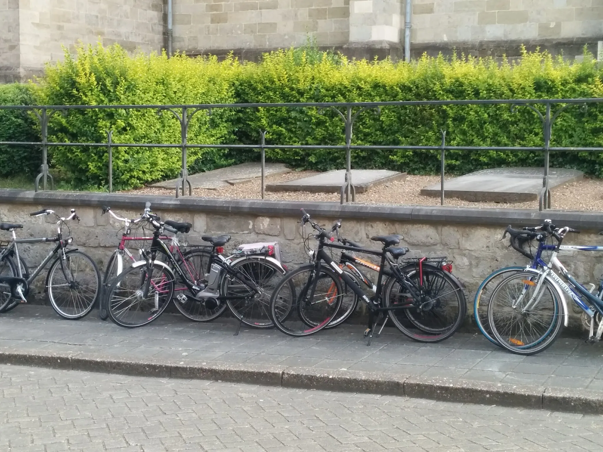 Photo showing: external view with bicycles
