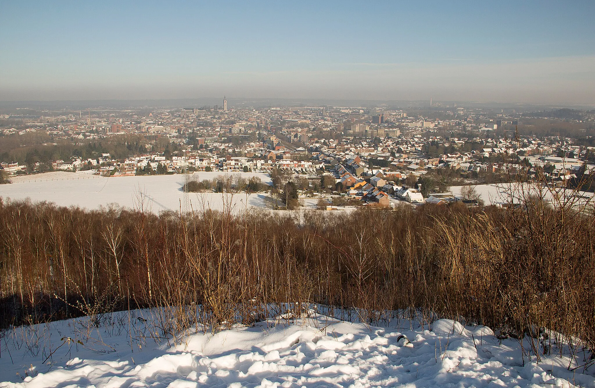 Photo showing: Mons (Belgium), panorama of the old town, seen from the summit of the Mont Héribus.