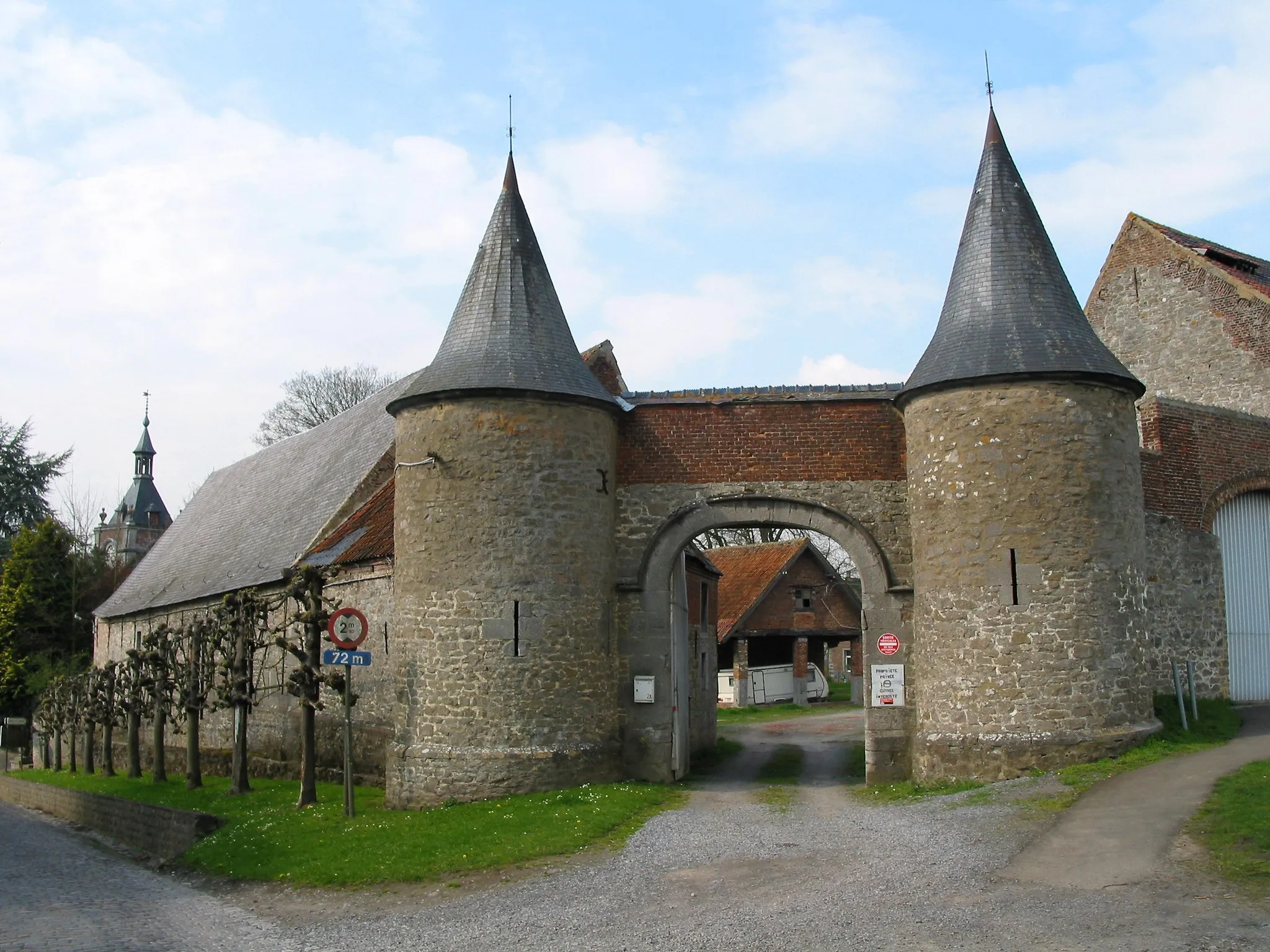 Photo showing: Écaussinnes-Lalaing (Belgium), fortified farm of the castle.