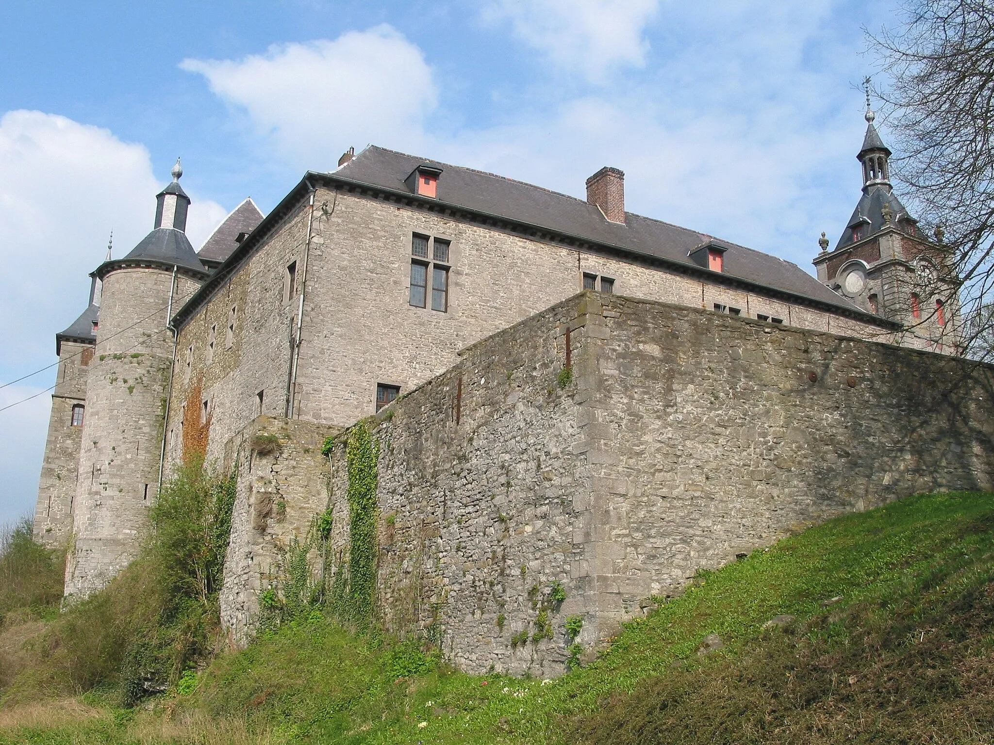Photo showing: Écaussinnes-Lalaing (Belgium), the fortified castle (XII/XVth centuries).