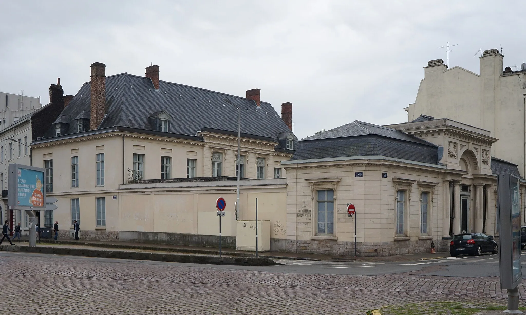 Photo showing: Hôtel Petipas de Walle 122 rue de l'Hopital-Militaire à Lille Nord (département français)