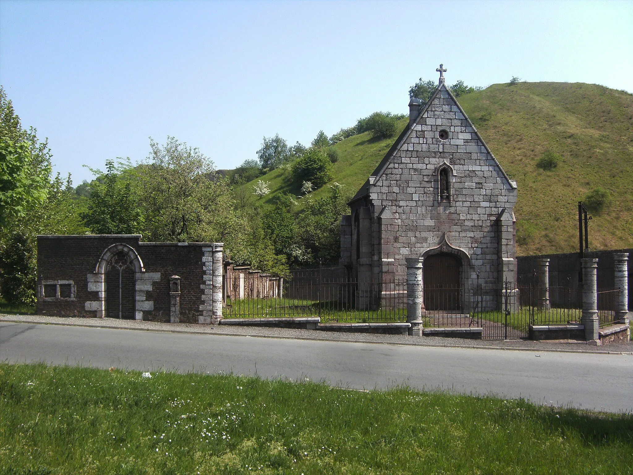 Photo showing: Dampremy (Charleroi - Belgique), Chapelle Saint-Ghislain (choeur de l'ancienne église)