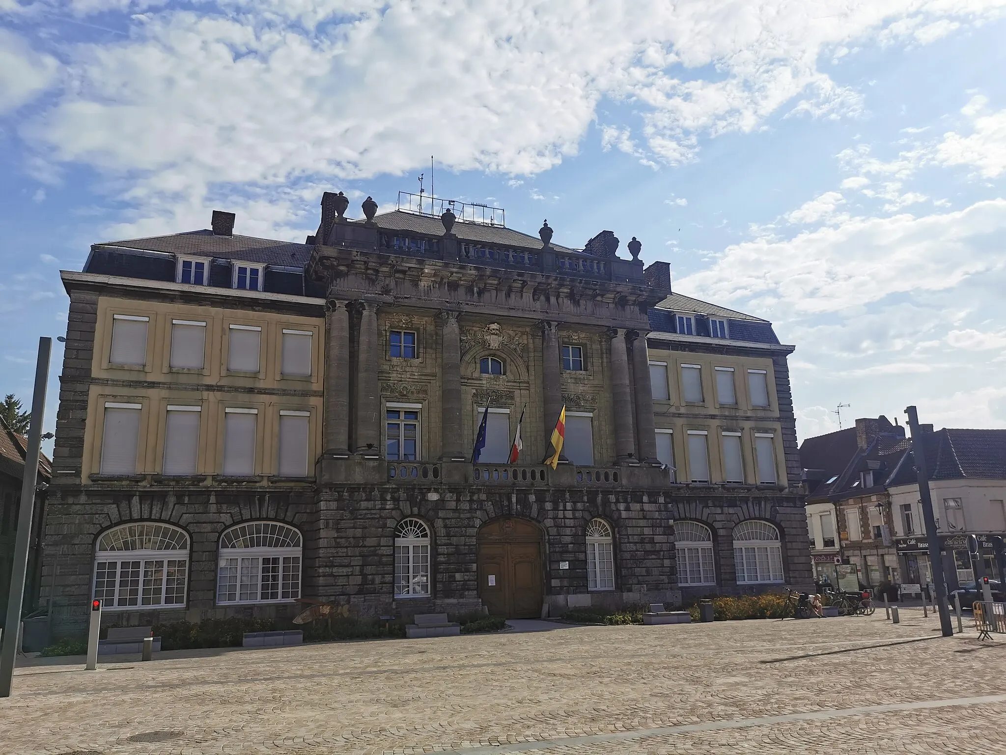 Photo showing: hôtel de ville