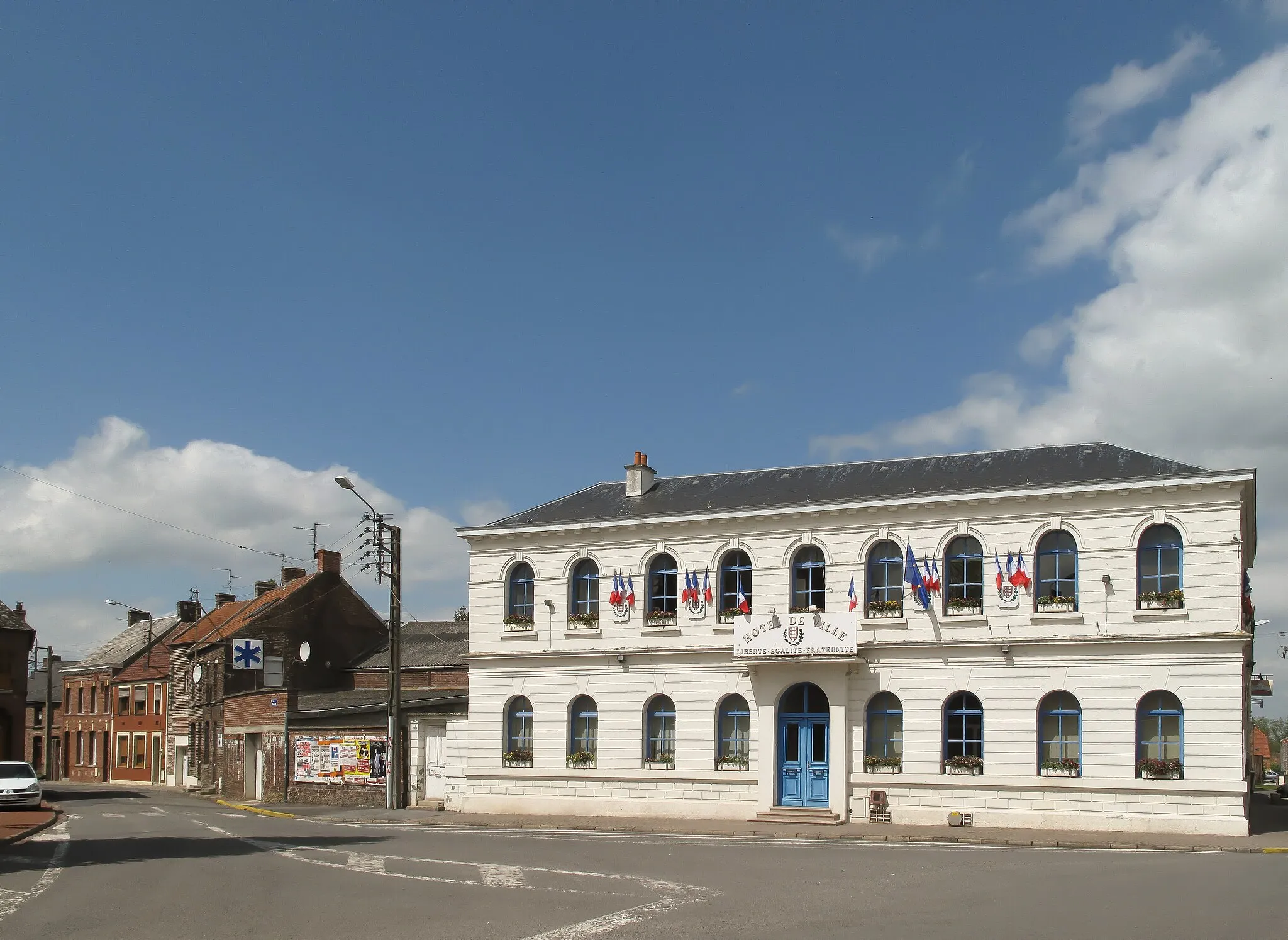 Photo showing: Hergnies, townhall