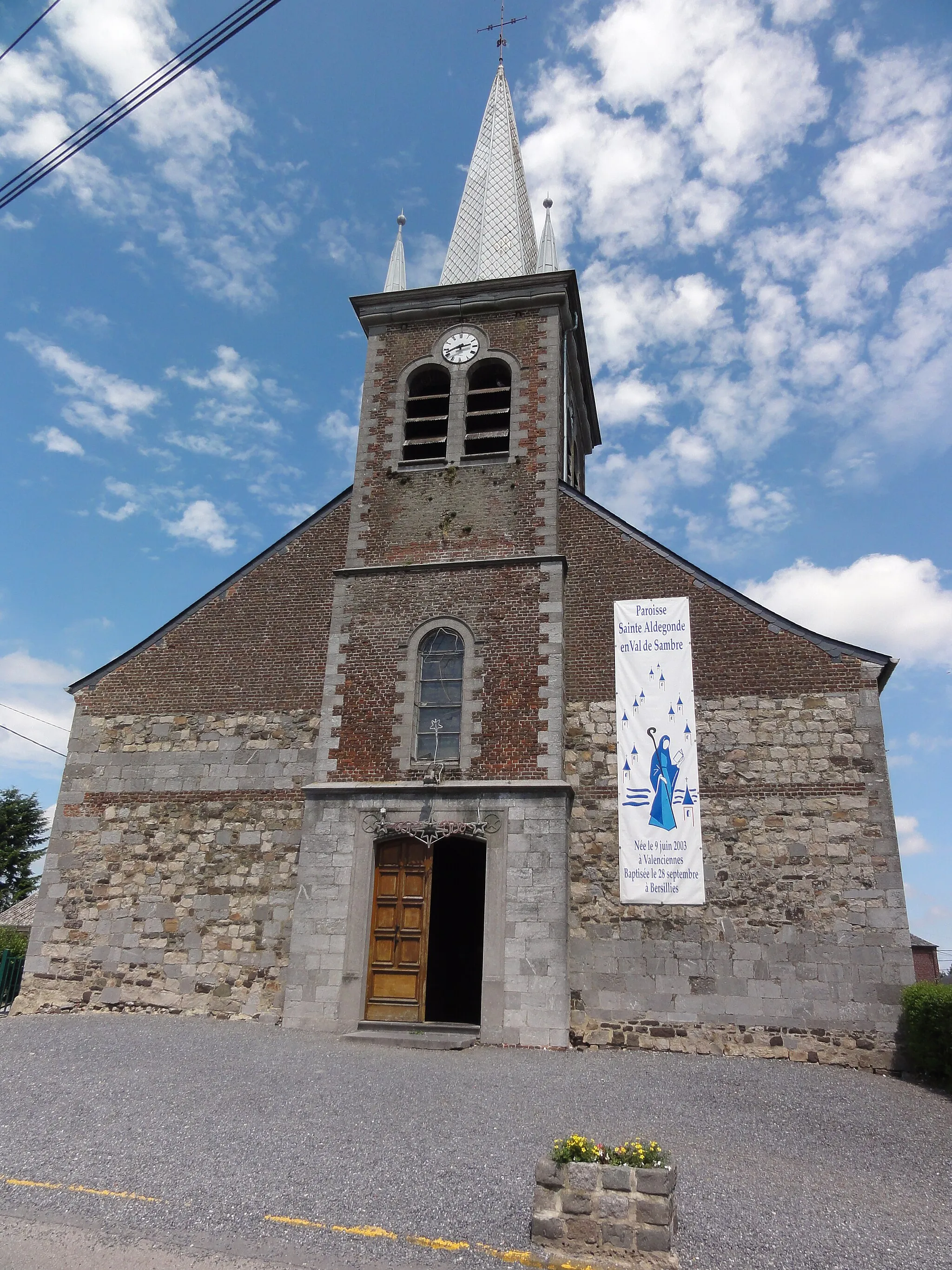 Photo showing: Villers-Sire-Nicole (Nord, Fr) église Saint Martin, façade