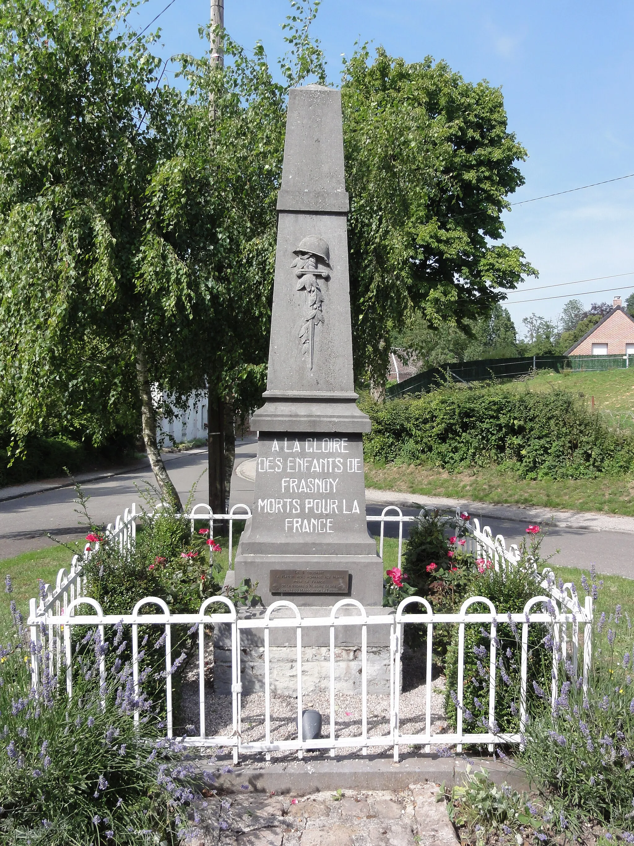 Photo showing: Frasnoy (Nord, Fr)  monument aux morts