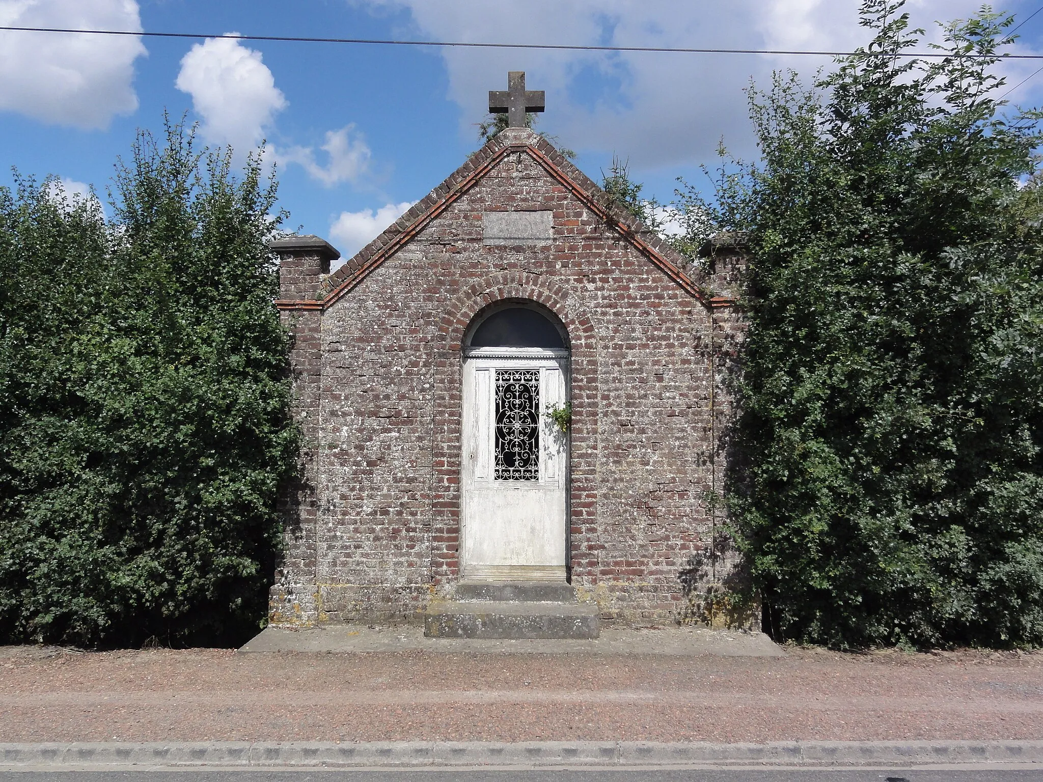 Photo showing: Croix-Caluyau (Nord, Fr) chapelle à Caluyau