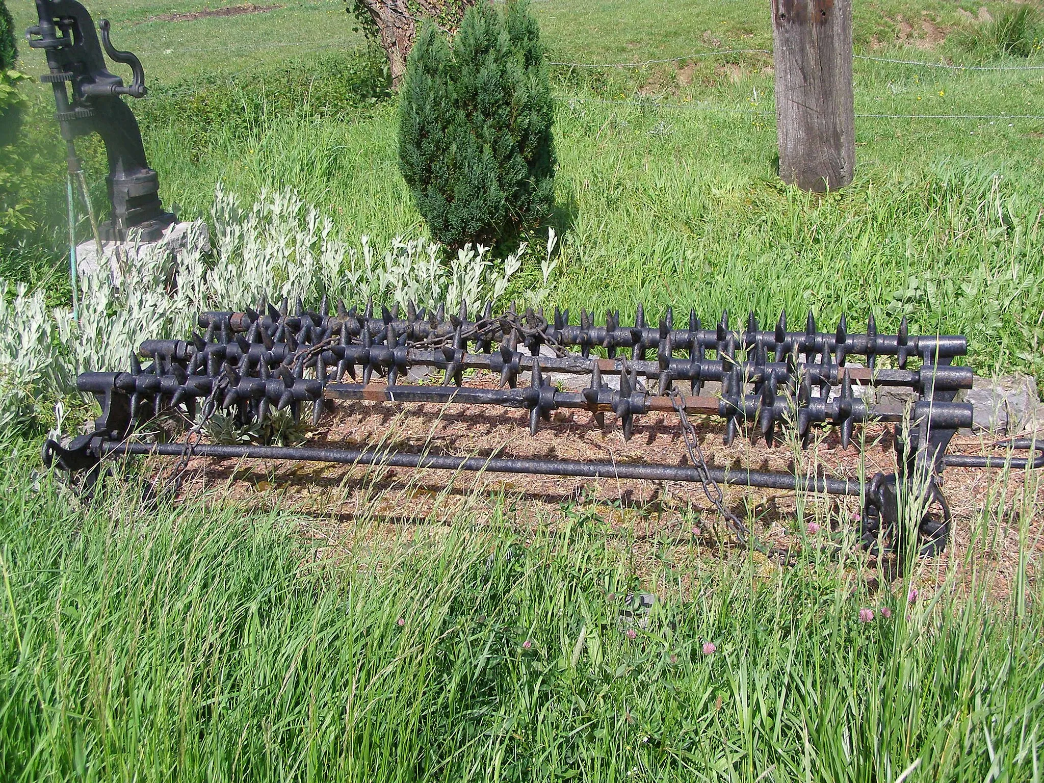 Photo showing: Sur le circuit des machines agricoles 3.