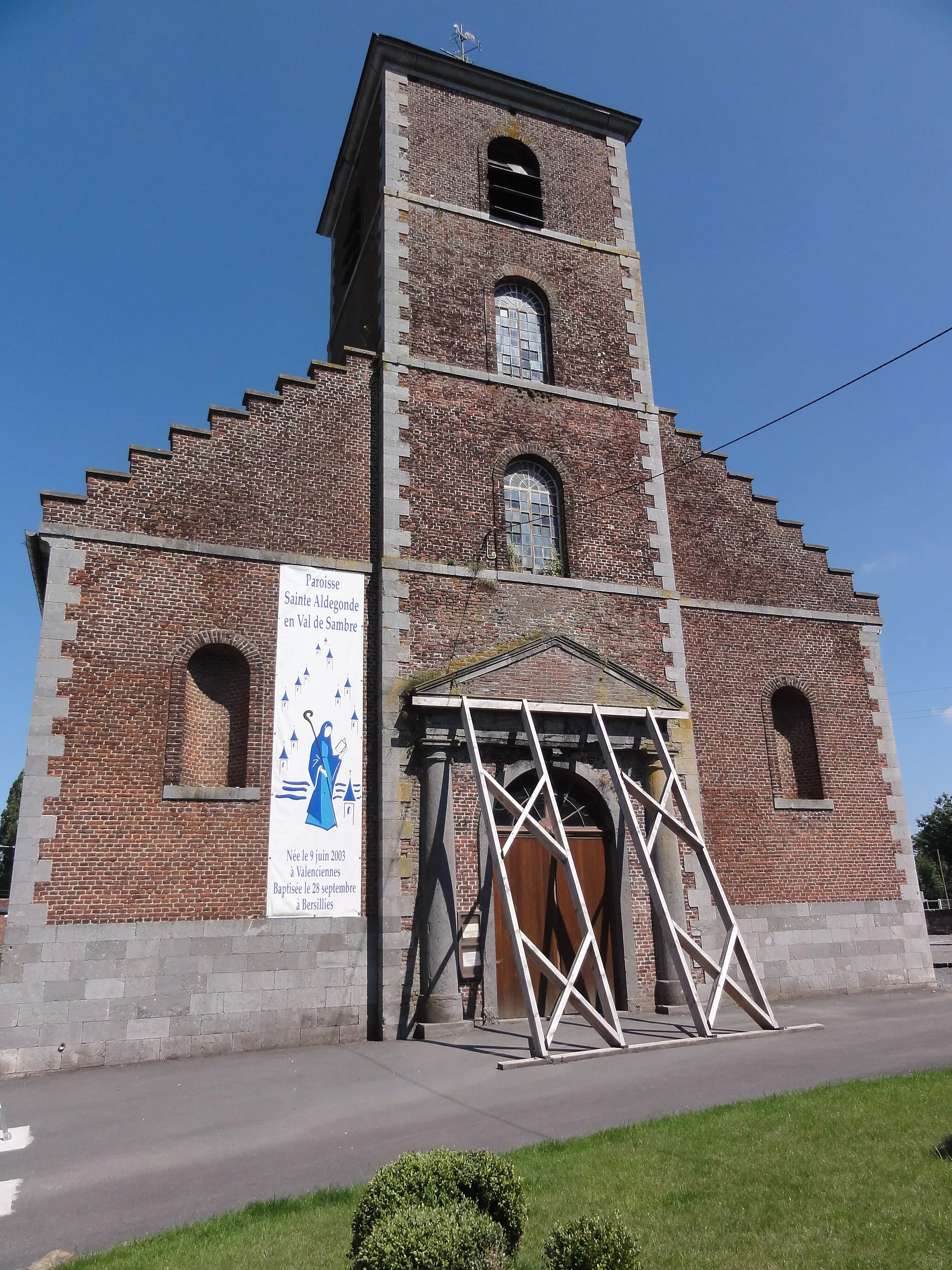 Photo showing: Gognies-Chaussée (Nord, Fr) église, façade