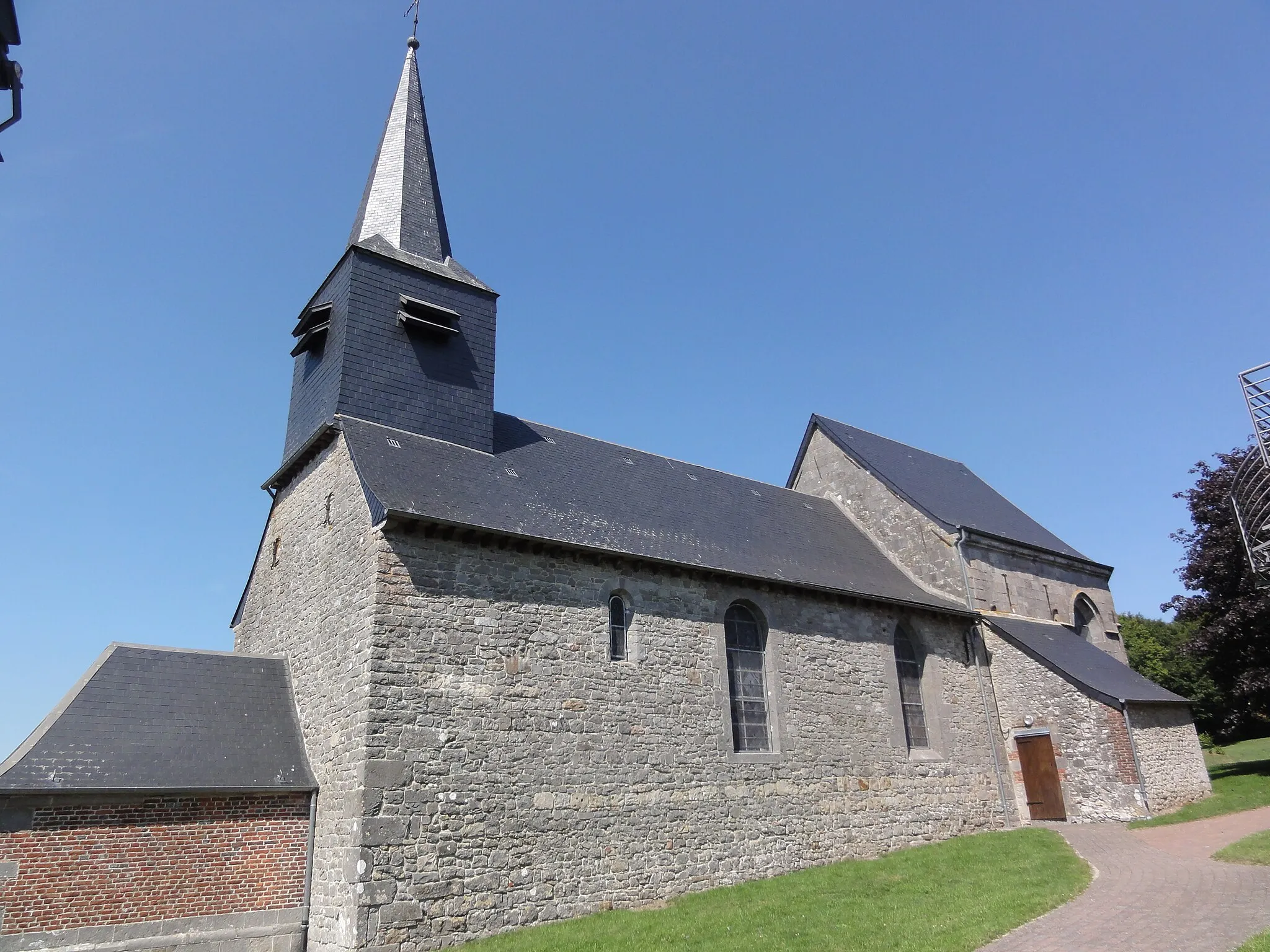 Photo showing: Dimont (Nord, Fr) église, vue latérale