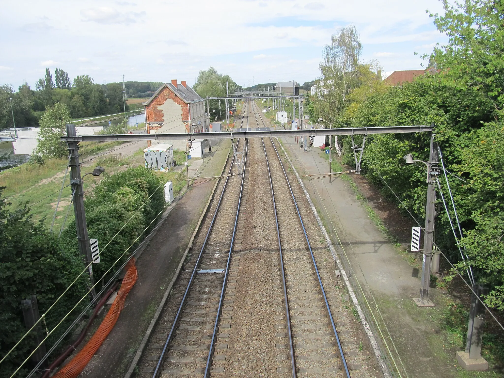 Photo showing: Gara belgiană Gouy-lez-Piéton de pe linia 117, de la Braine-le-Comte la Luttre.