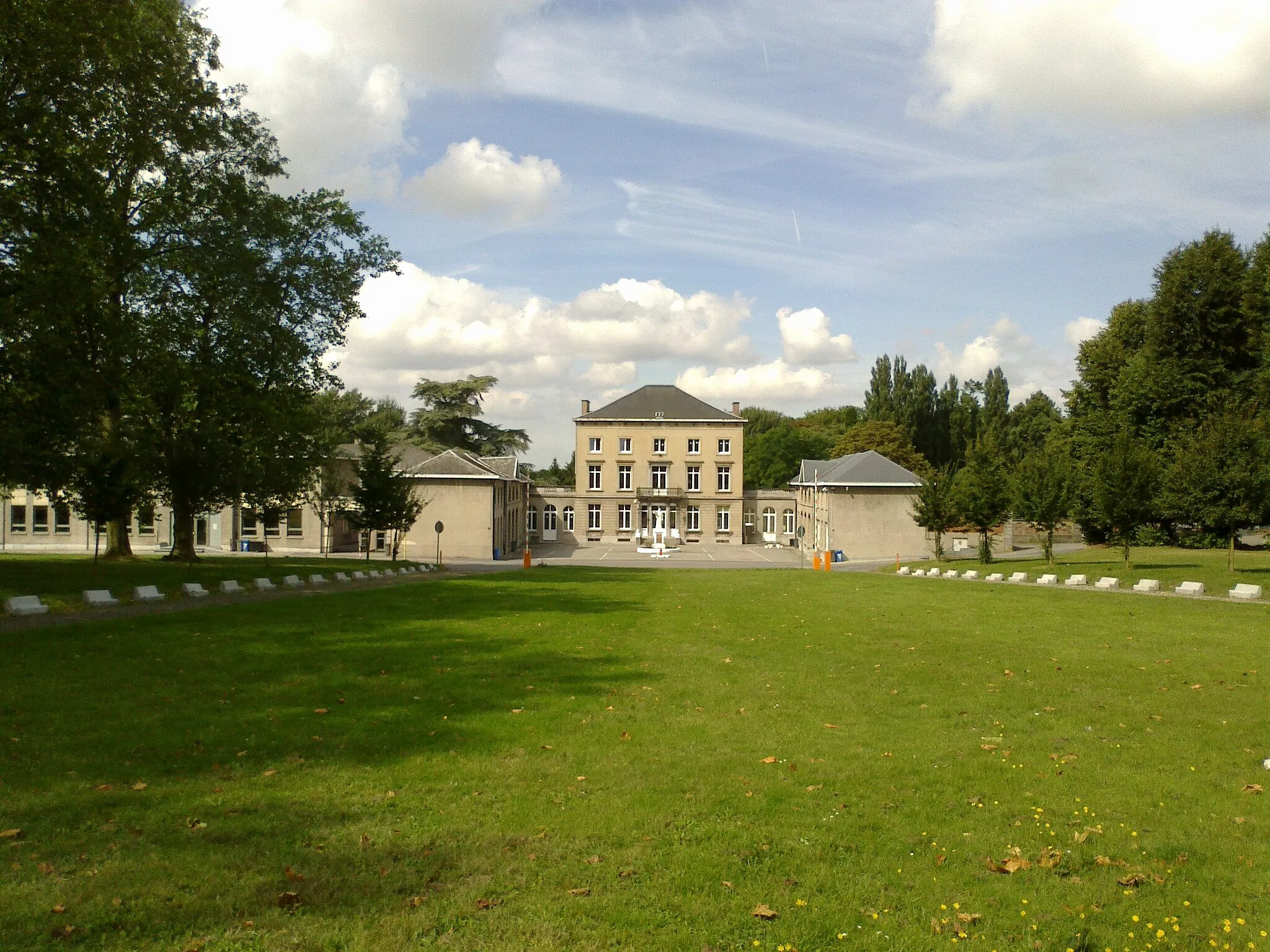 Photo showing: Collège Saint-Michel