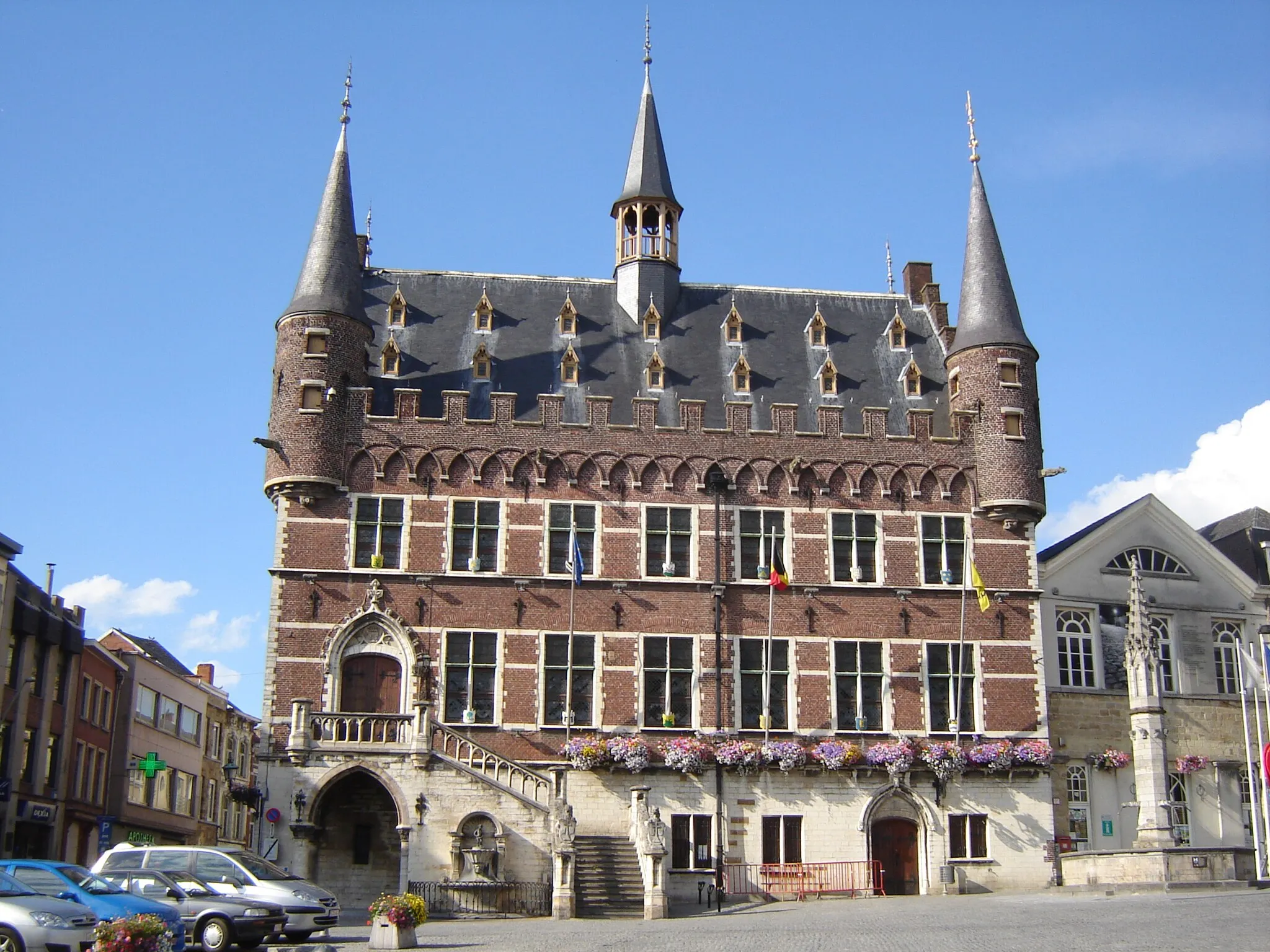 Photo showing: City hall of Geraardsbergen. Geraardsbergen, East Flanders, Belgium.